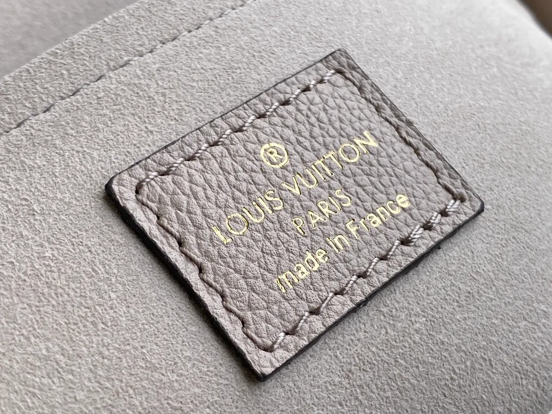 LOUIS VUITTON LOCKME TENDER CROSS-BODY BAG GRAINED CALF LEATHER GREIGE M58554_9 LOUIS VUITTON LOCKME TENDER CROSS BODY BAG GRAINED CALF LEATHER GREIGE M58554 9