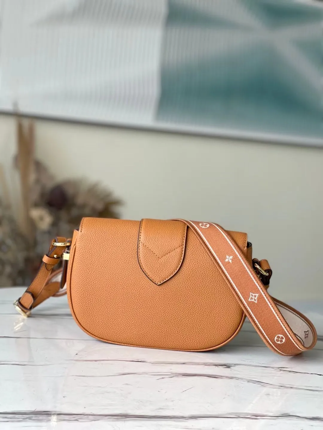 LOUIS VUITTON LV PONT 9 SOFT MM GRAINED CALFSKIN MOCACCINO M58968_03 LOUIS VUITTON LV PONT 9 SOFT MM GRAINED CALFSKIN MOCACCINO M58968 03