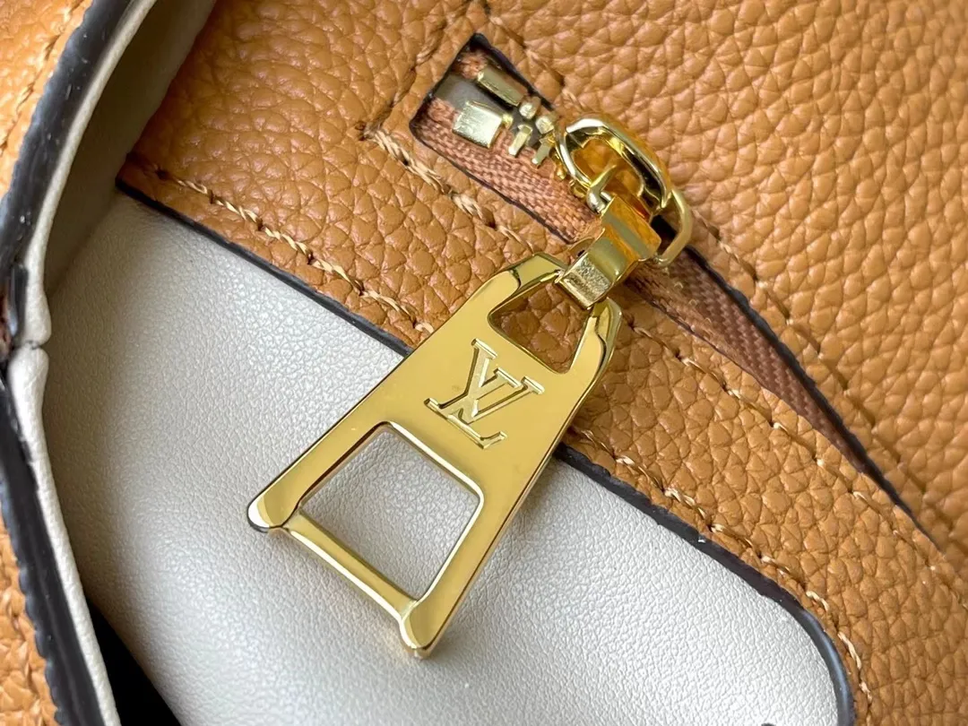 LOUIS VUITTON LV PONT 9 SOFT MM GRAINED CALFSKIN MOCACCINO M58968_08 LOUIS VUITTON LV PONT 9 SOFT MM GRAINED CALFSKIN MOCACCINO M58968 08