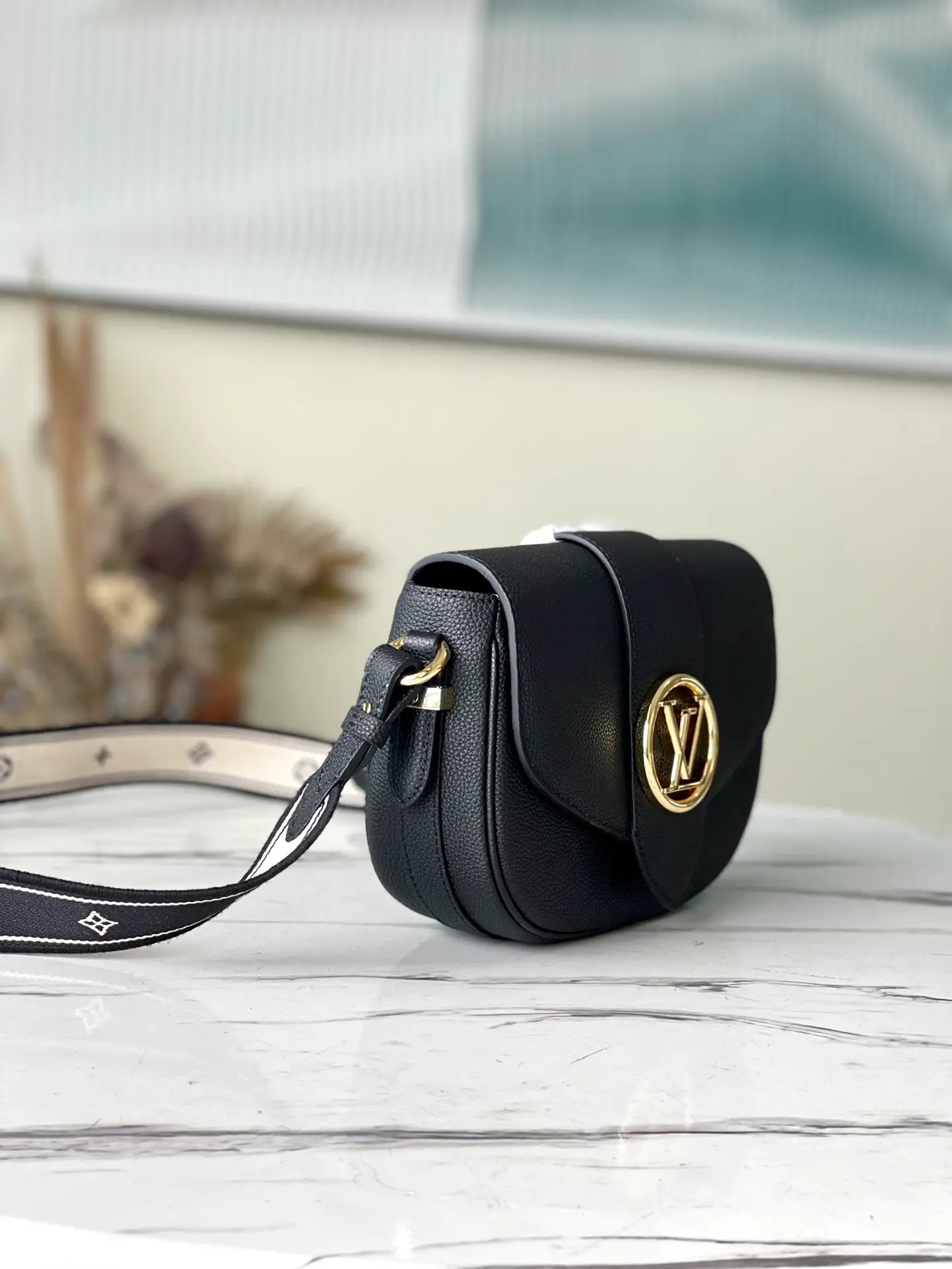 LOUIS VUITTON LV PONT 9 SOFT PM HANDBAG GRAINED CALFSKIN BLACK M58727_02 LOUIS VUITTON LV PONT 9 SOFT PM HANDBAG GRAINED CALFSKIN BLACK M58727 02