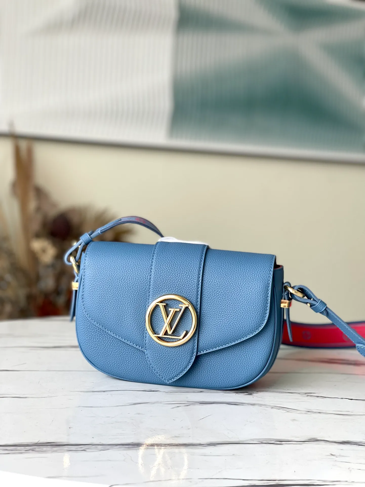 LOUIS VUITTON LV PONT 9 SOFT PM HANDBAG GRAINED CALFSKIN BLEU GÉNÉRAL ROUGE M58964_1 LOUIS VUITTON LV PONT 9 SOFT PM HANDBAG GRAINED CALFSKIN BLEU GENERAL ROUGE M58964 1