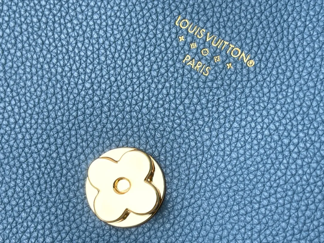 LOUIS VUITTON LV PONT 9 SOFT PM HANDBAG GRAINED CALFSKIN BLEU GÉNÉRAL ROUGE M58964_8 LOUIS VUITTON LV PONT 9 SOFT PM HANDBAG GRAINED CALFSKIN BLEU GENERAL ROUGE M58964 8