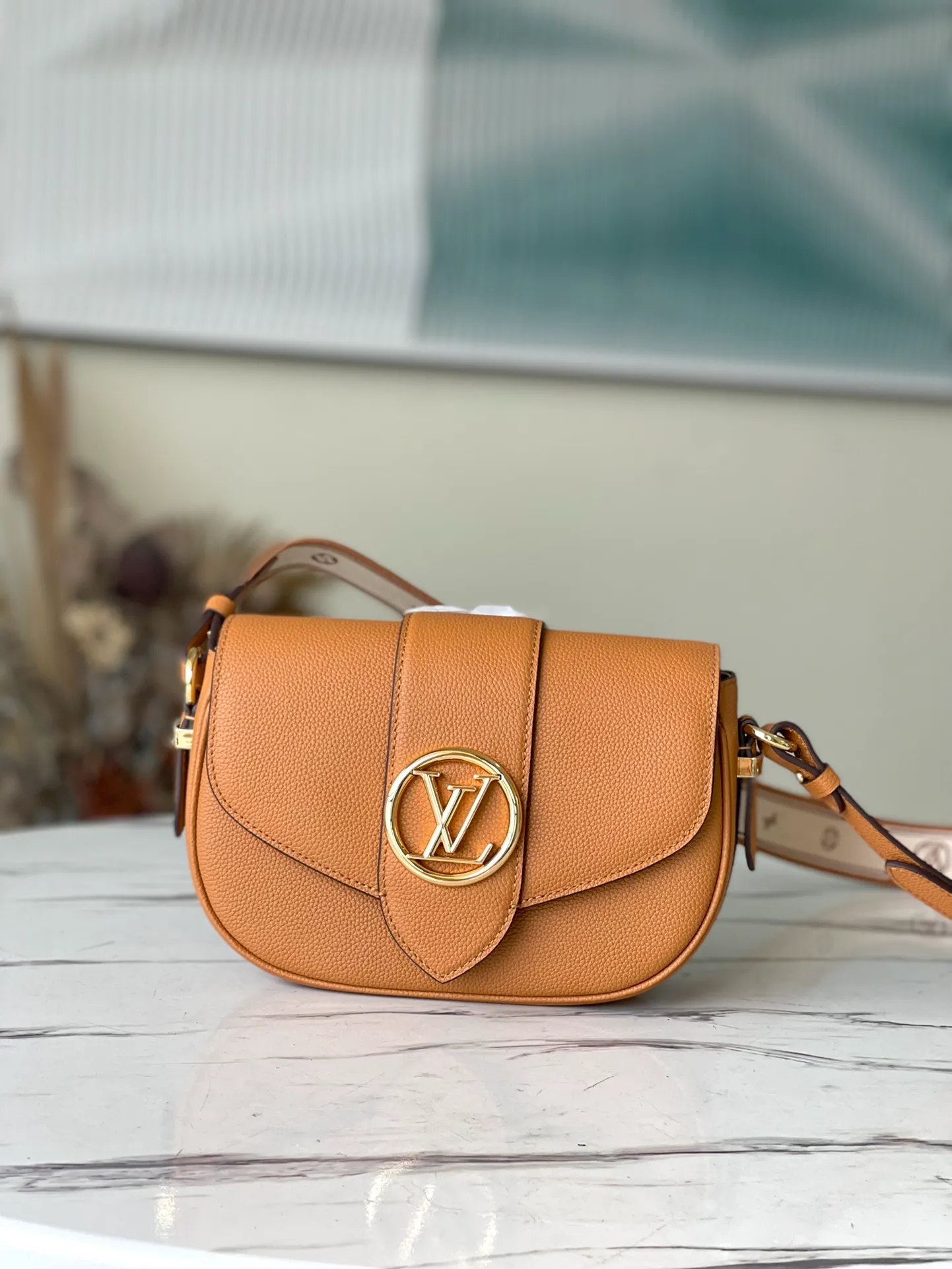 LOUIS VUITTON LV PONT 9 SOFT PM HANDBAG GRAINED CALFSKIN SIENNE DORÉE M58729_1 LOUIS VUITTON LV PONT 9 SOFT PM HANDBAG GRAINED CALFSKIN SIENNE DOREE M58729 1