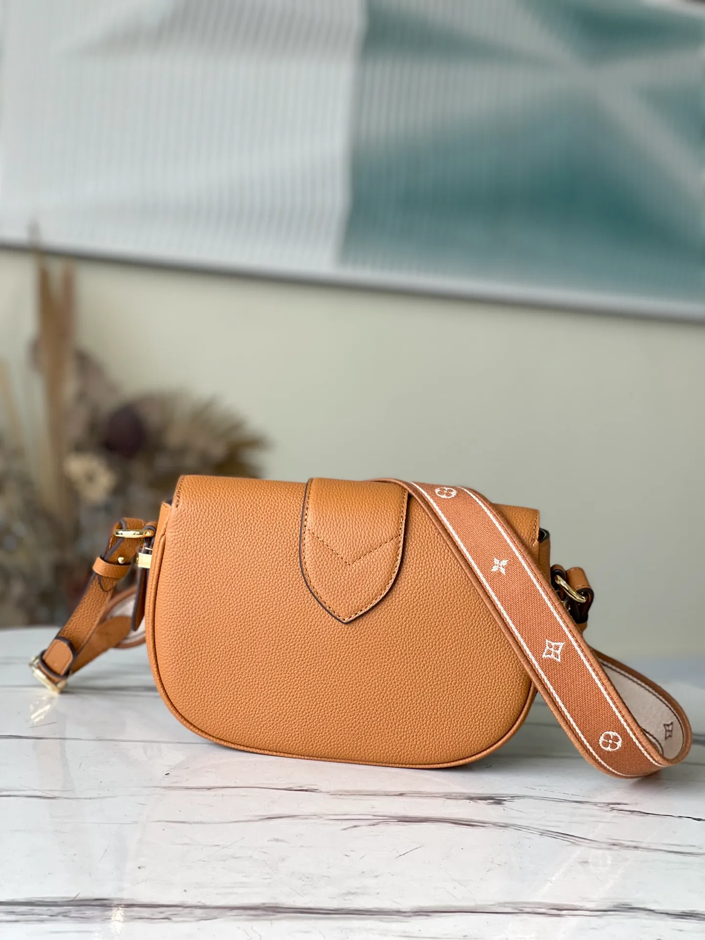 LOUIS VUITTON LV PONT 9 SOFT PM HANDBAG GRAINED CALFSKIN SIENNE DORÉE M58729_3 LOUIS VUITTON LV PONT 9 SOFT PM HANDBAG GRAINED CALFSKIN SIENNE DOREE M58729 3