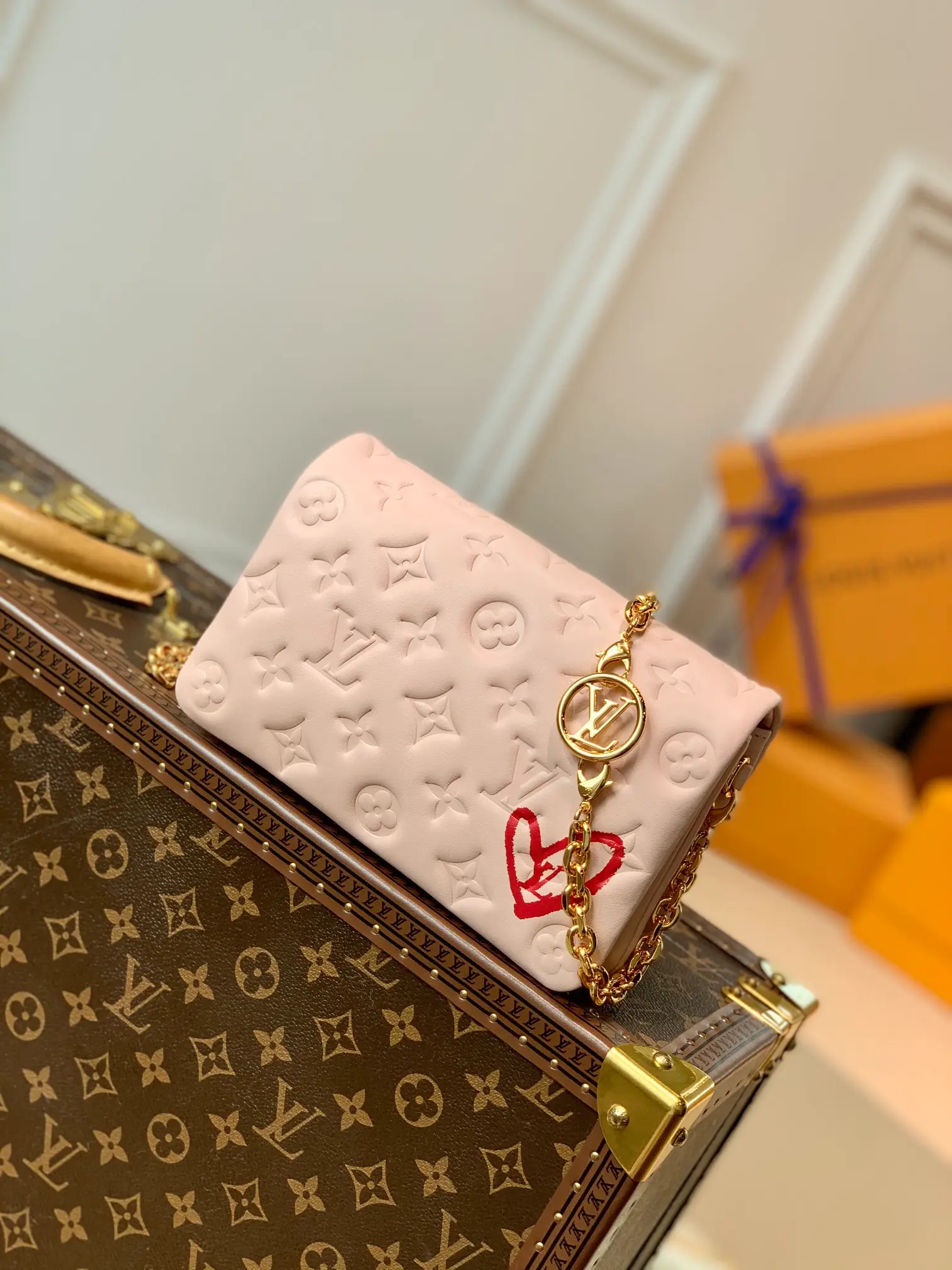 LOUIS VUITTON POCHETTE COUSSIN HANDBAG MONOGRAM-EMBOSSED LAMBSKIN PINK M80996_1 LOUIS VUITTON POCHETTE COUSSIN HANDBAG MONOGRAM EMBOSSED LAMBSKIN PINK M80996 1