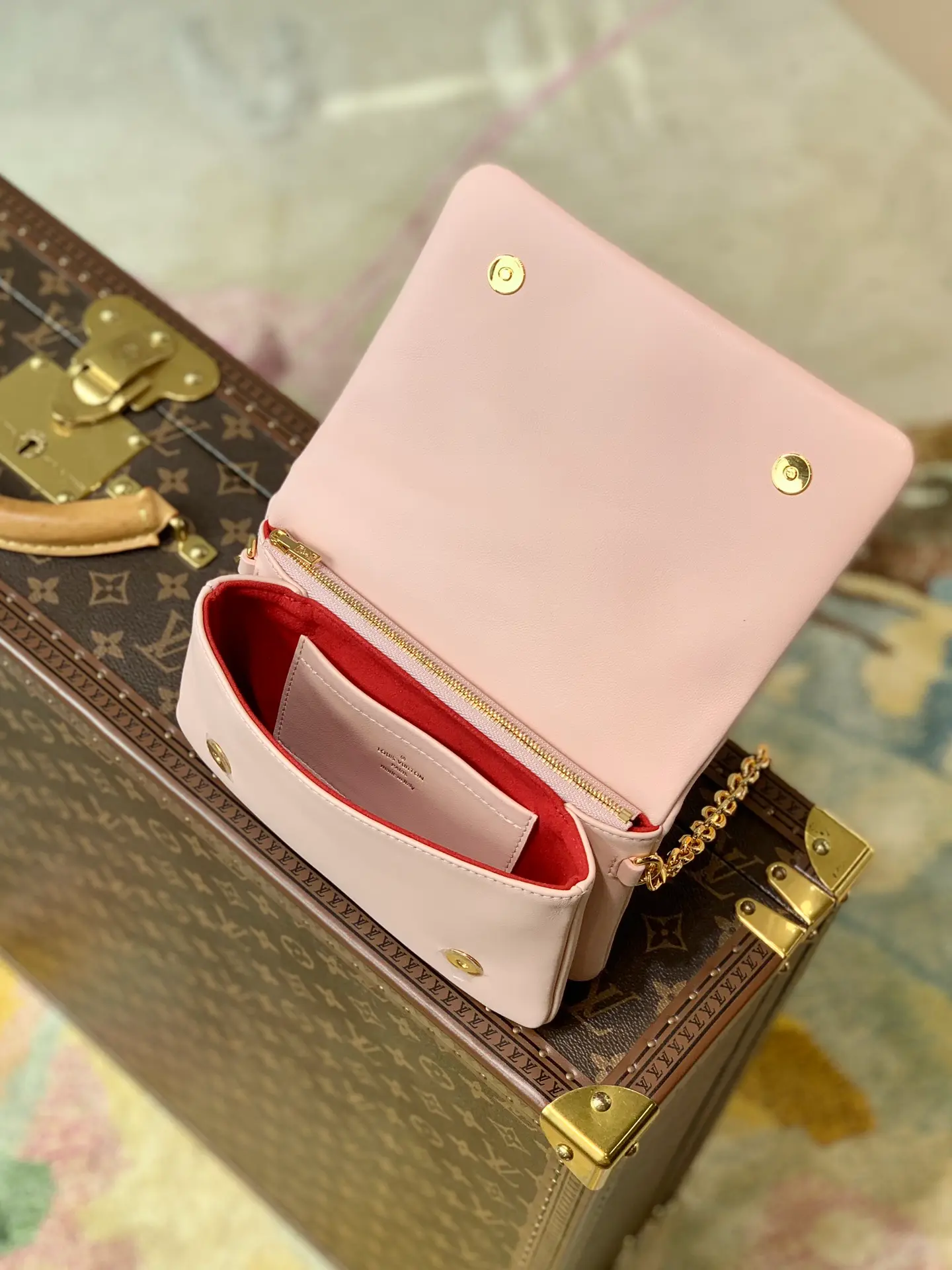 LOUIS VUITTON POCHETTE COUSSIN HANDBAG MONOGRAM-EMBOSSED LAMBSKIN PINK M80996_5 LOUIS VUITTON POCHETTE COUSSIN HANDBAG MONOGRAM EMBOSSED LAMBSKIN PINK M80996 5