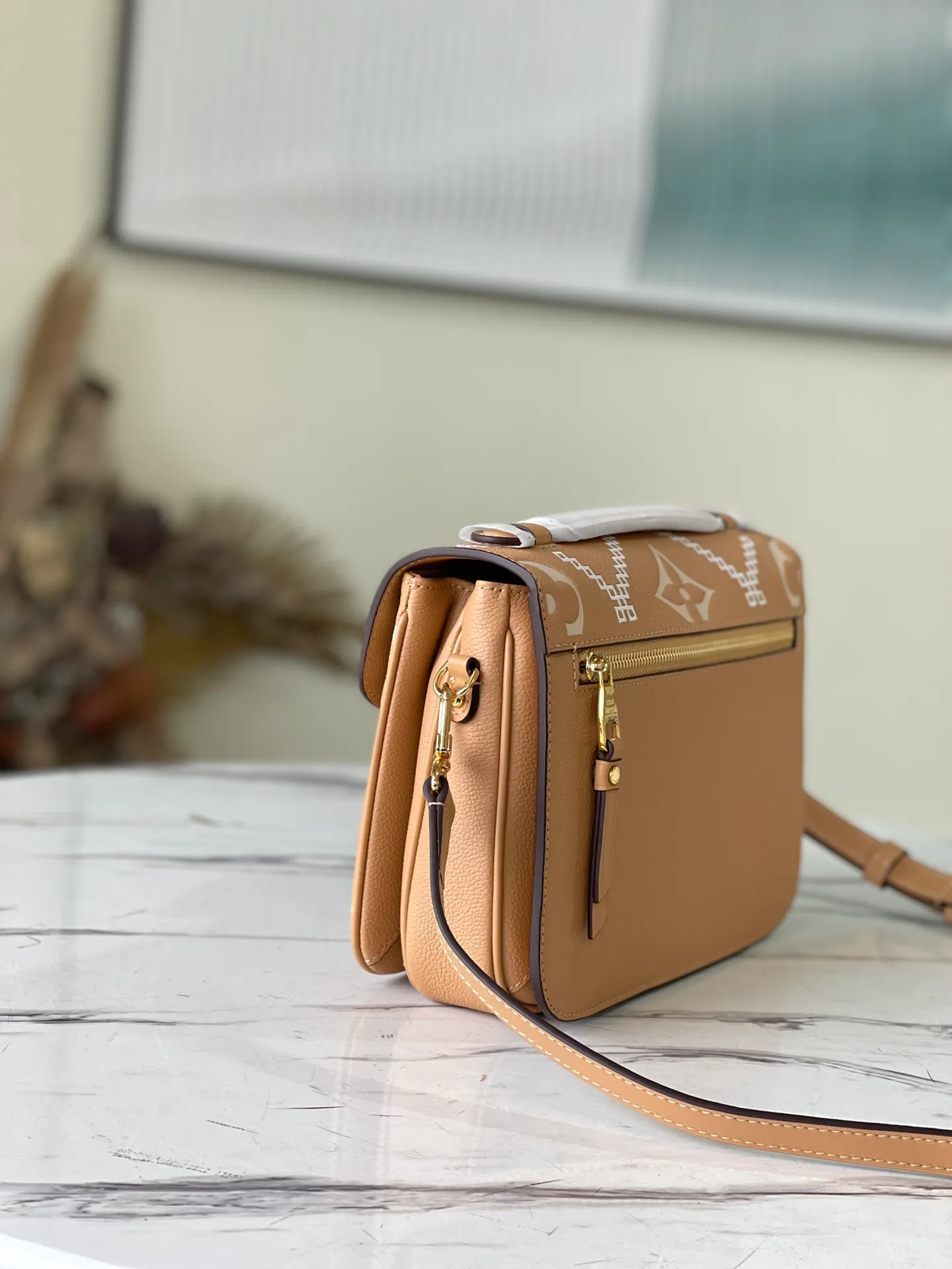 LOUIS VUITTON POCHETTE MÉTIS GRAINED COWHIDE LEATHER ARIZONA BROWN M46018_2 LOUIS VUITTON POCHETTE METIS GRAINED COWHIDE LEATHER ARIZONA BROWN M46018 2