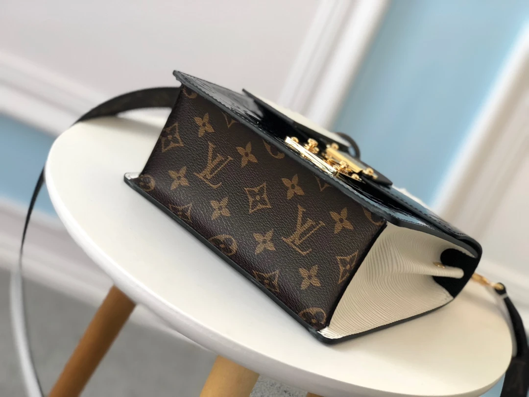 LOUIS VUITTON SPRING STREET HANDBAG DEBOSSED MONOGRAM VERNIS LEATHER BLACK M90375_04 LOUIS VUITTON SPRING STREET HANDBAG DEBOSSED MONOGRAM VERNIS LEATHER BLACK M90375 04