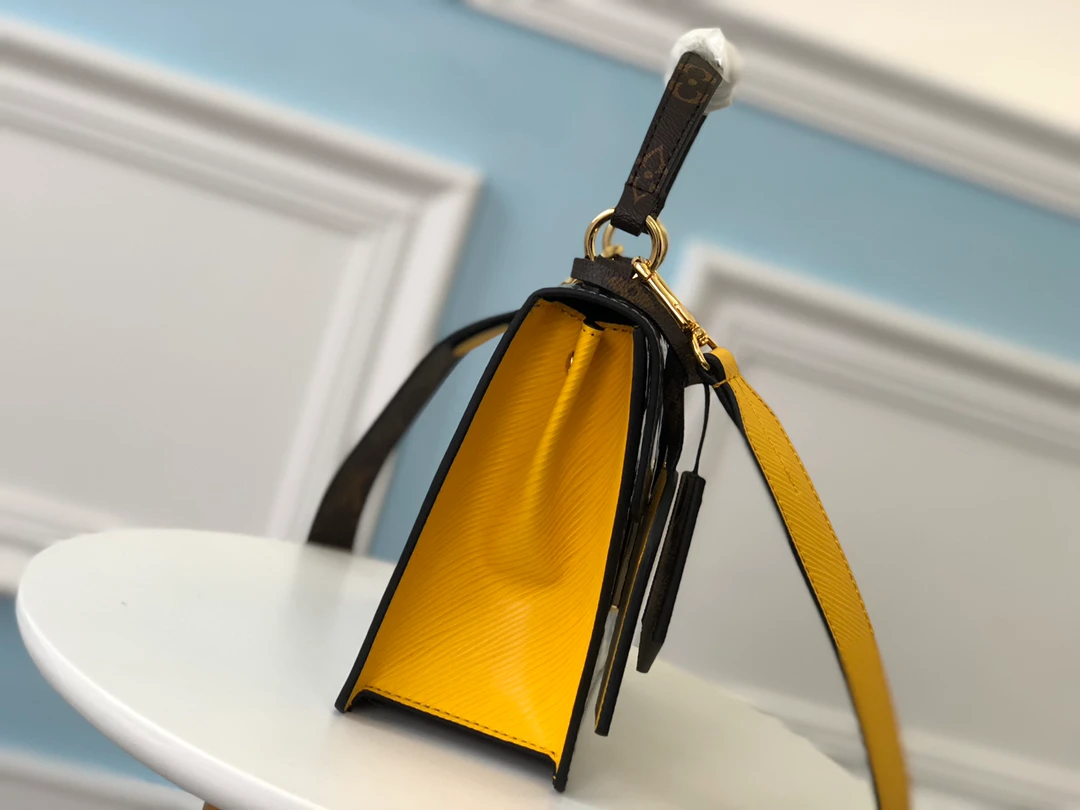 LOUIS VUITTON SPRING STREET HANDBAG DEBOSSED MONOGRAM VERNIS LEATHER SILVER M90376_2 LOUIS VUITTON SPRING STREET HANDBAG DEBOSSED MONOGRAM VERNIS LEATHER SILVER M90376 2