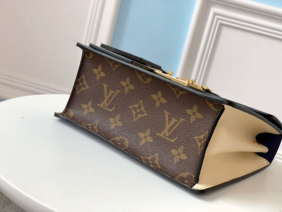 LOUIS-VUITTON-SPRING-STREET-MONOGRAM-VERNIS-BLUE-M90373_4 LOUIS VUITTON SPRING STREET MONOGRAM VERNIS BLUE M90373 4