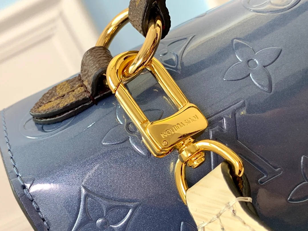 LOUIS-VUITTON-SPRING-STREET-MONOGRAM-VERNIS-BLUE-M90373_7 LOUIS VUITTON SPRING STREET MONOGRAM VERNIS BLUE M90373 7