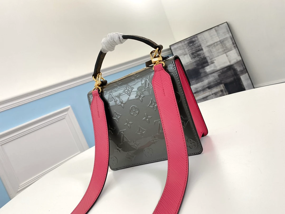 LOUIS-VUITTON-SPRING-STREET-MONOGRAM-VERNIS-CHAMPAGNE-M90502_3 LOUIS VUITTON SPRING STREET MONOGRAM VERNIS CHAMPAGNE M90502 3