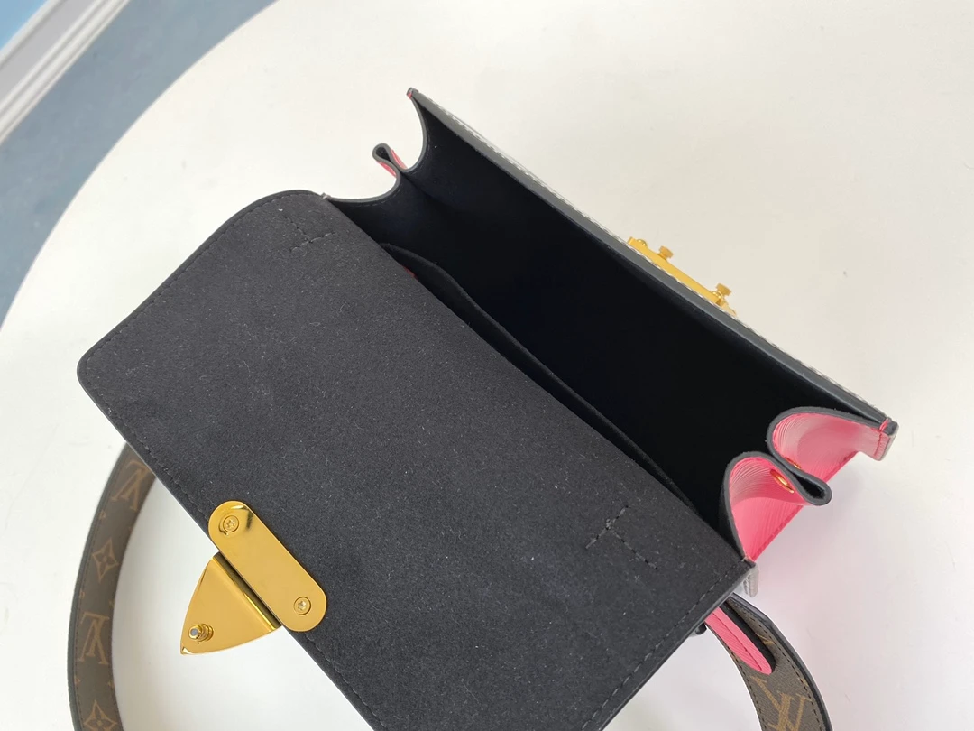 LOUIS-VUITTON-SPRING-STREET-MONOGRAM-VERNIS-CHAMPAGNE-M90502_5 LOUIS VUITTON SPRING STREET MONOGRAM VERNIS CHAMPAGNE M90502 5