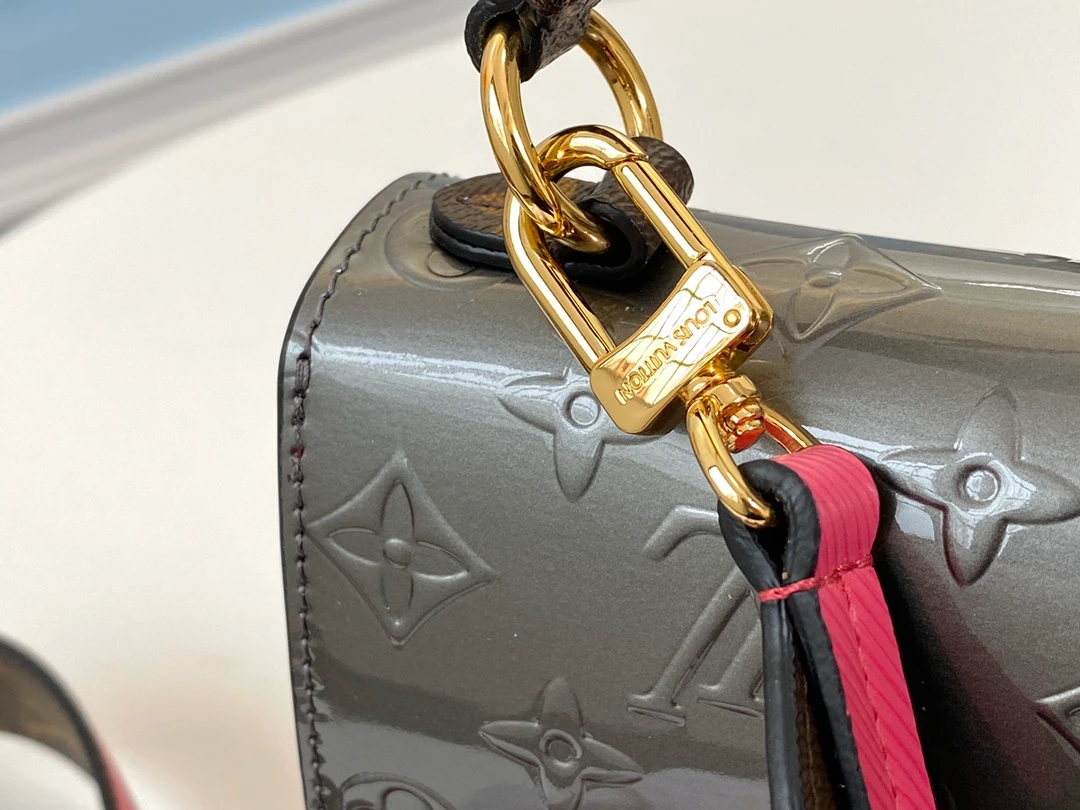 LOUIS-VUITTON-SPRING-STREET-MONOGRAM-VERNIS-CHAMPAGNE-M90502_7 LOUIS VUITTON SPRING STREET MONOGRAM VERNIS CHAMPAGNE M90502 7