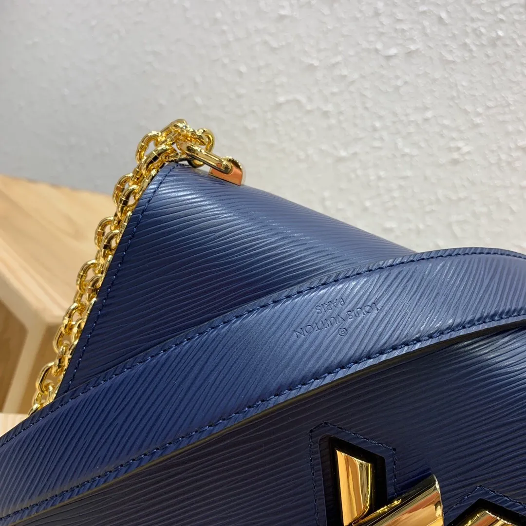 LOUIS VUITTON TWIST MM CHAIN BAG EPI GRAINED COWHIDE LEATHER INDIGO BLUE M53090_4 LOUIS VUITTON TWIST MM CHAIN BAG EPI GRAINED COWHIDE LEATHER INDIGO BLUE M53090 4