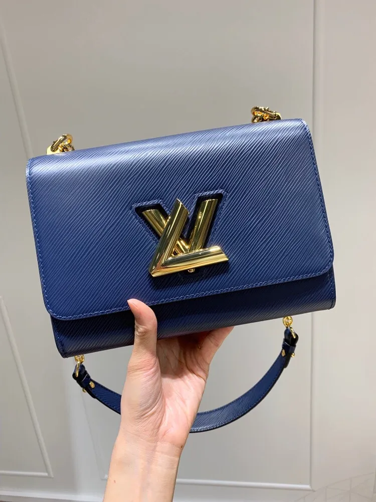 LOUIS VUITTON TWIST MM CHAIN BAG EPI GRAINED COWHIDE LEATHER INDIGO BLUE M53090_8 LOUIS VUITTON TWIST MM CHAIN BAG EPI GRAINED COWHIDE LEATHER INDIGO BLUE M53090 8