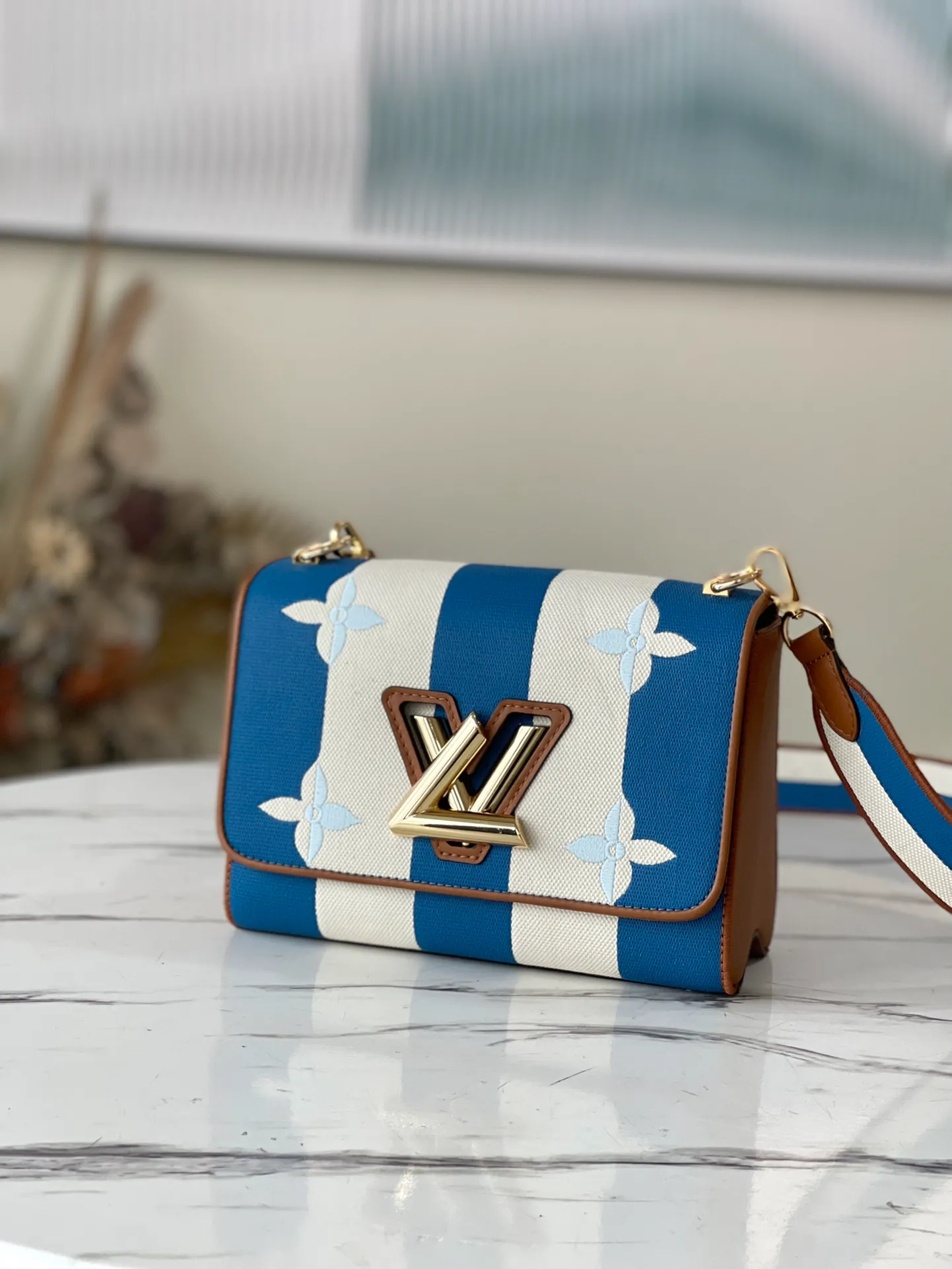 LOUIS VUITTON TWIST MM HANDBAG EMBROIDERED CANVAS AND CALF LEATHER BLUE M57659_01 LOUIS VUITTON TWIST MM HANDBAG EMBROIDERED CANVAS AND CALF LEATHER BLUE M57659 01