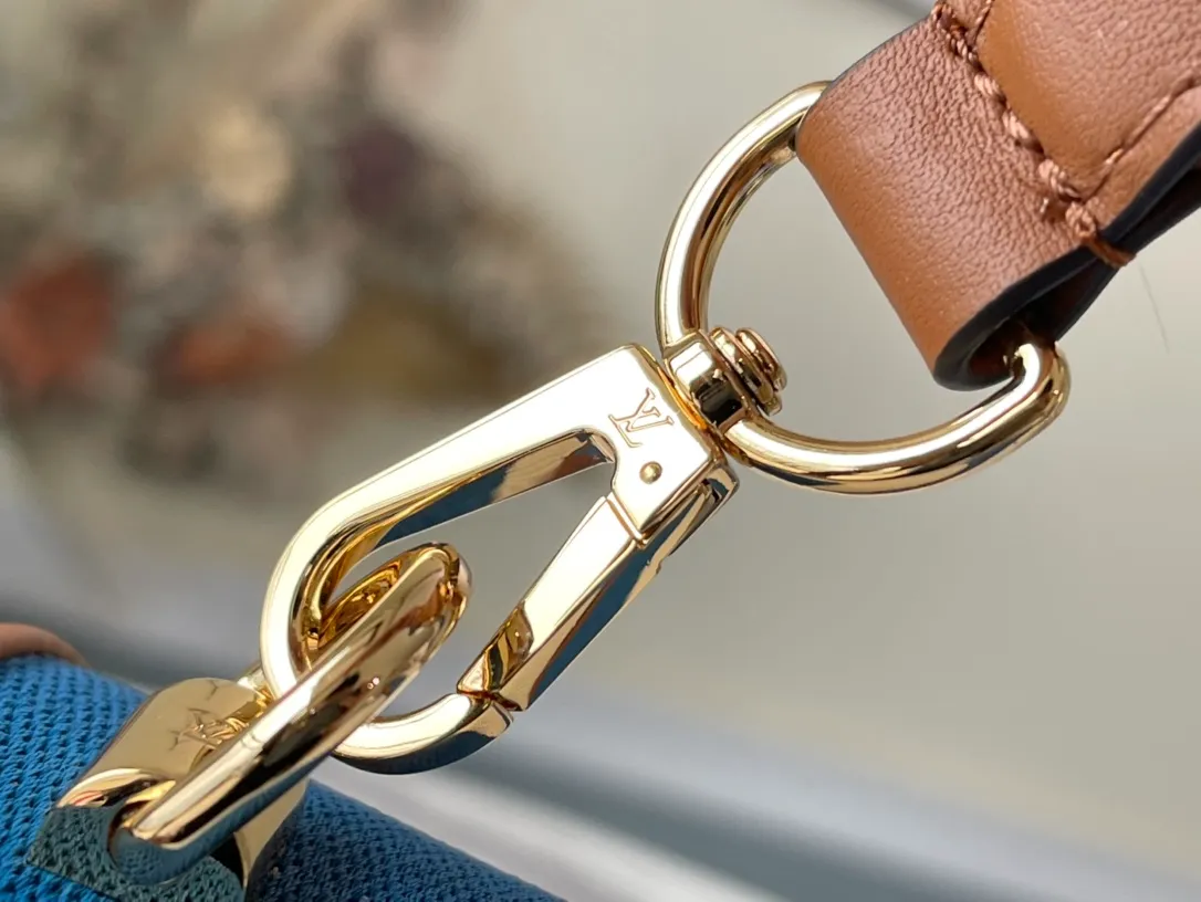 LOUIS VUITTON TWIST MM HANDBAG EMBROIDERED CANVAS AND CALF LEATHER BLUE M57659_08 LOUIS VUITTON TWIST MM HANDBAG EMBROIDERED CANVAS AND CALF LEATHER BLUE M57659 08