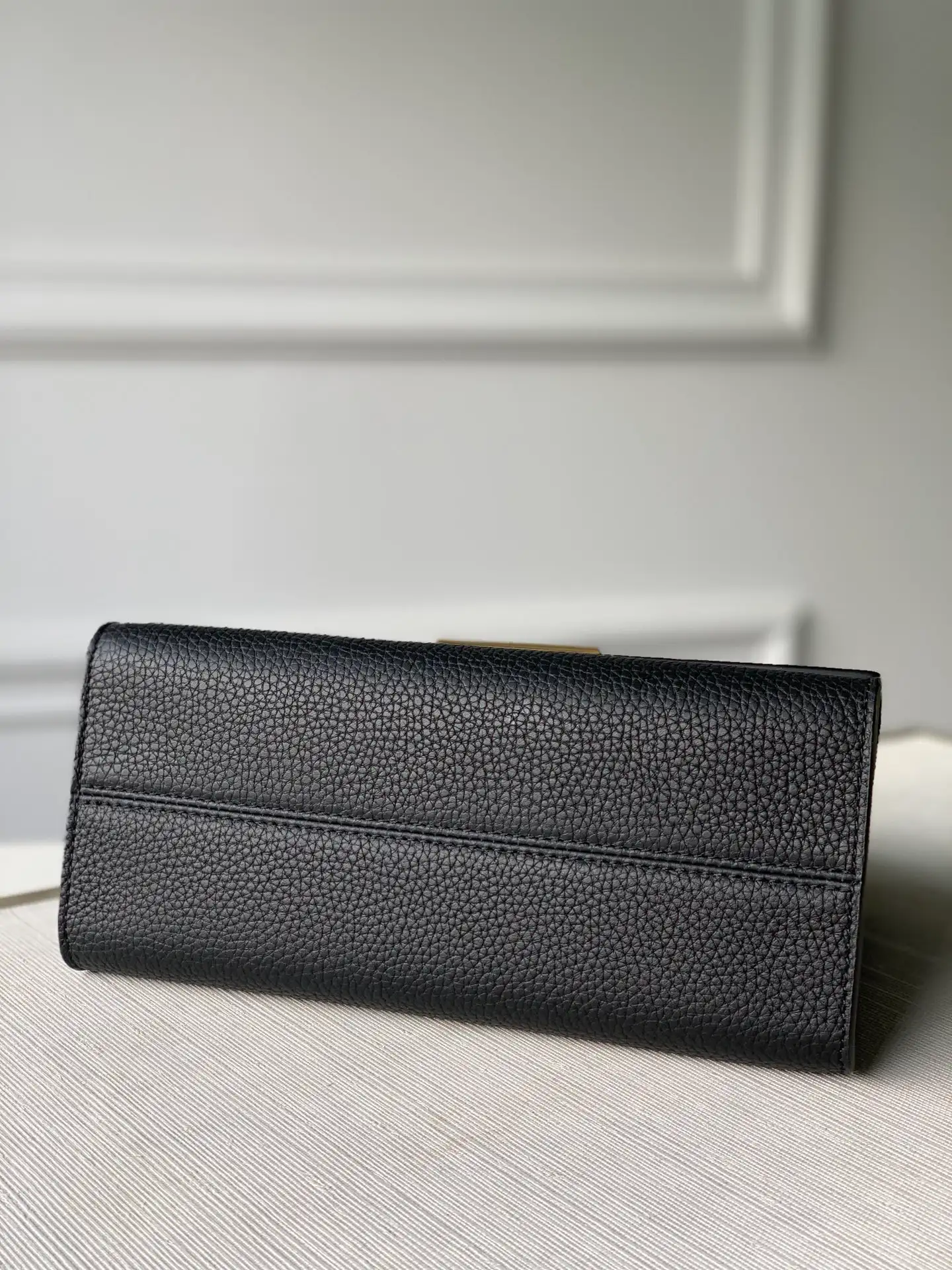 LOUIS VUITTON TWIST ONE HANDLE BB HANDBAG TAURILLON LEATHER BLACK M59091_4 LOUIS VUITTON TWIST ONE HANDLE BB HANDBAG TAURILLON LEATHER BLACK M59091 4