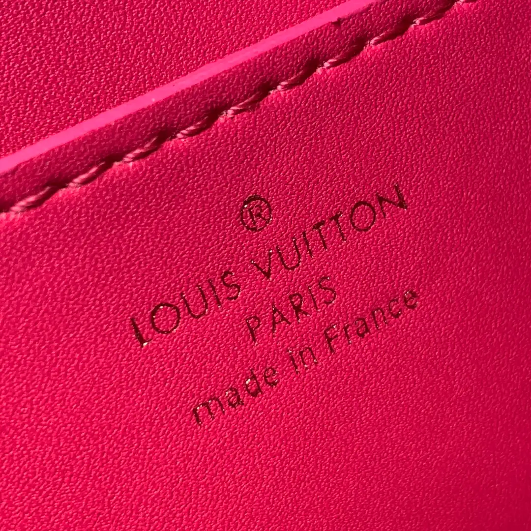 LOUIS VUITTON TWIST ONE HANDLE BB HANDBAG TAURILLON LEATHER BLACK M59091_8 LOUIS VUITTON TWIST ONE HANDLE BB HANDBAG TAURILLON LEATHER BLACK M59091 8
