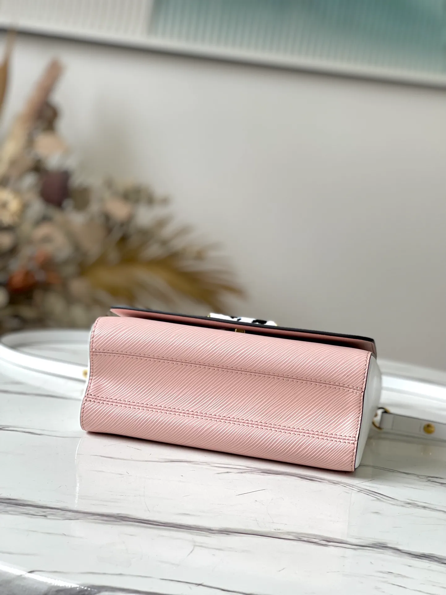 LOUIS VUITTON TWIST PM HANDBAG EPI GRAINED LEATHER PINK M58566_04 LOUIS VUITTON TWIST PM HANDBAG EPI GRAINED LEATHER PINK M58566 04