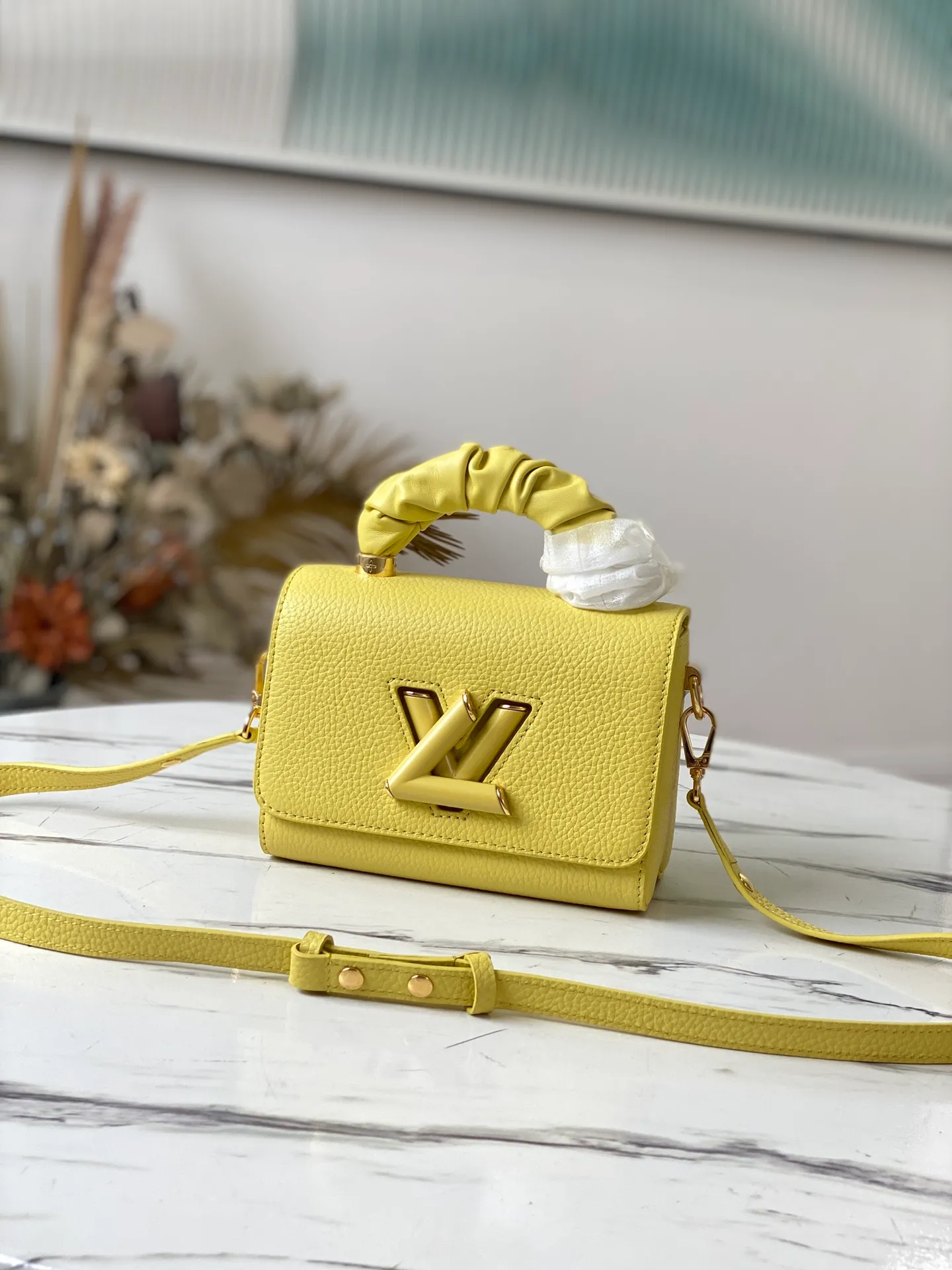 LOUIS VUITTON TWIST PM HANDBAG TAURILLON LEATHER SMOOTH CALFSKIN YELLOW M58571_1 LOUIS VUITTON TWIST PM HANDBAG TAURILLON LEATHER SMOOTH CALFSKIN YELLOW M58571 1