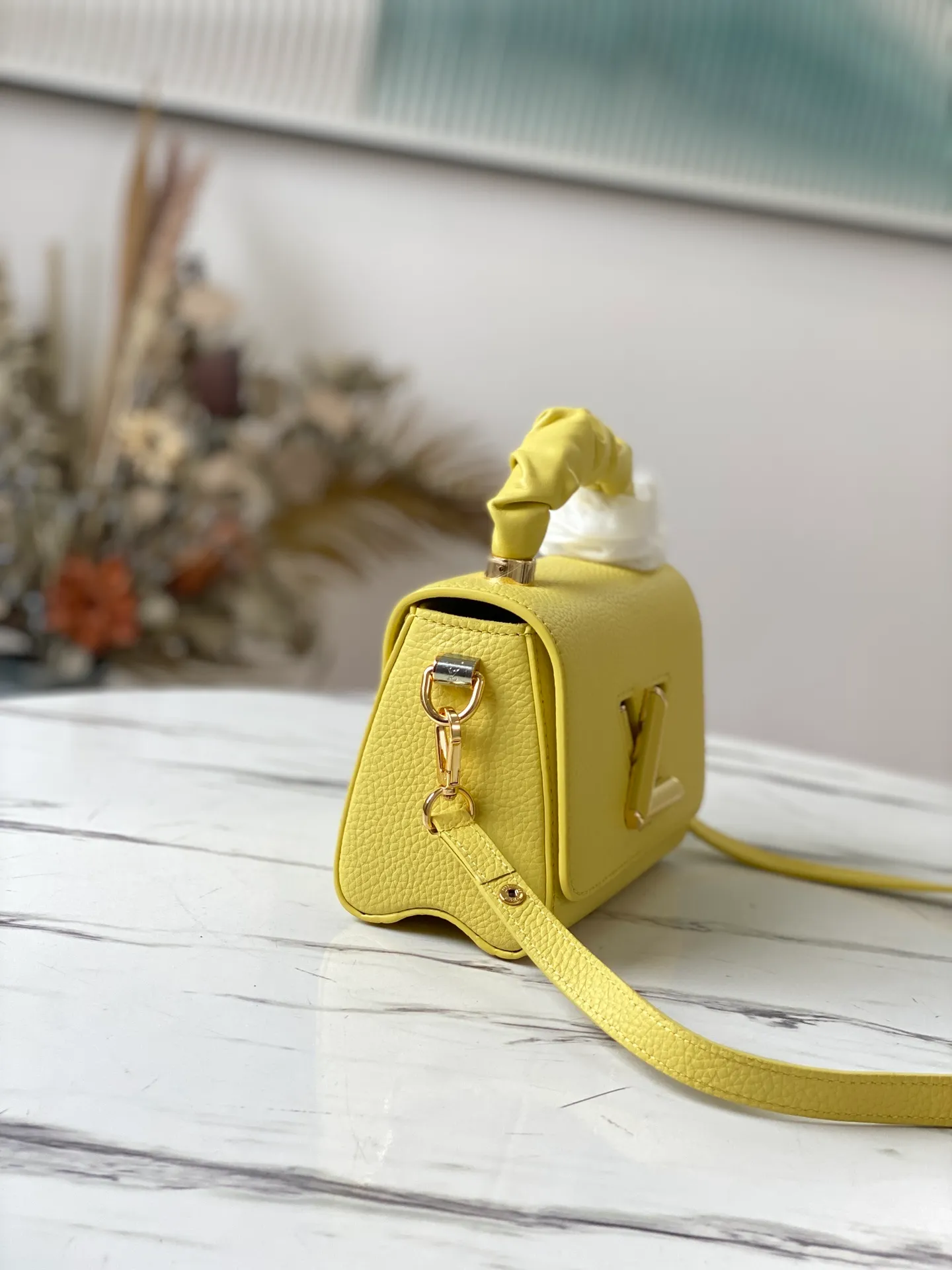 LOUIS VUITTON TWIST PM HANDBAG TAURILLON LEATHER SMOOTH CALFSKIN YELLOW M58571_2 LOUIS VUITTON TWIST PM HANDBAG TAURILLON LEATHER SMOOTH CALFSKIN YELLOW M58571 2