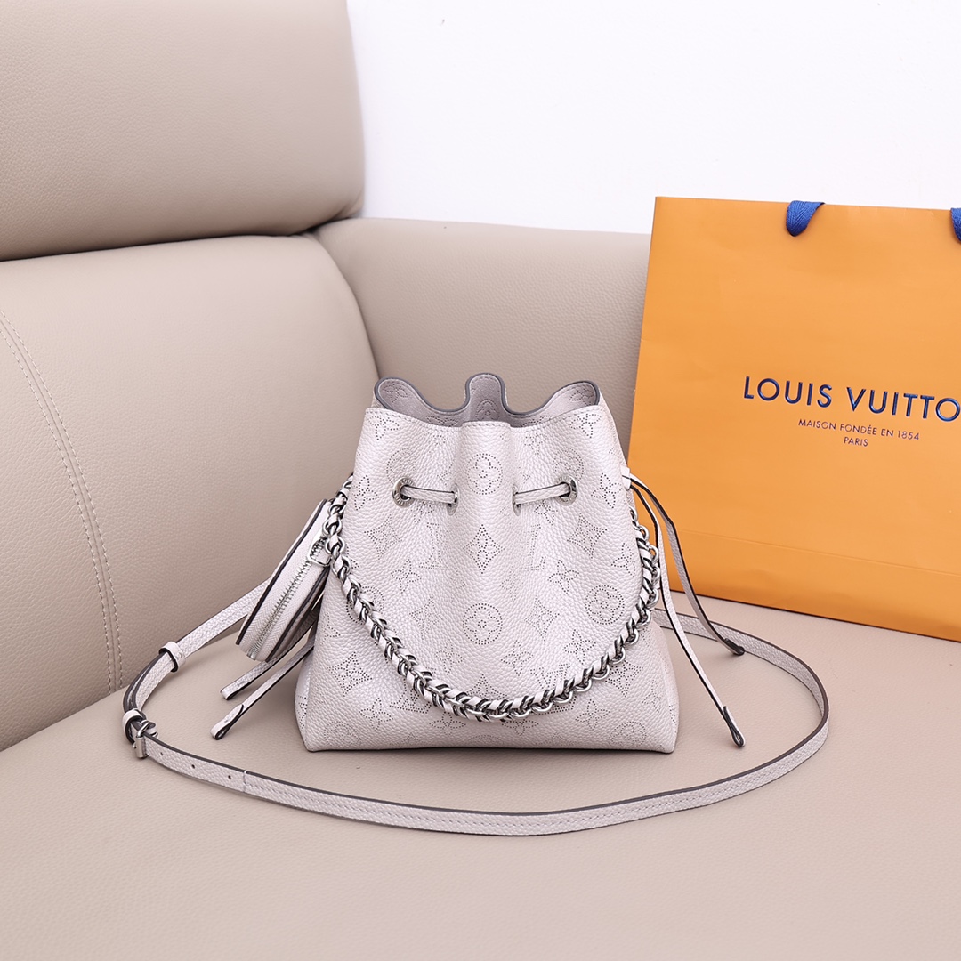 louis-vuitton-bella-mahina-leather-handbags-M58791_1 louis vuitton bella mahina leather handbags M58791 1