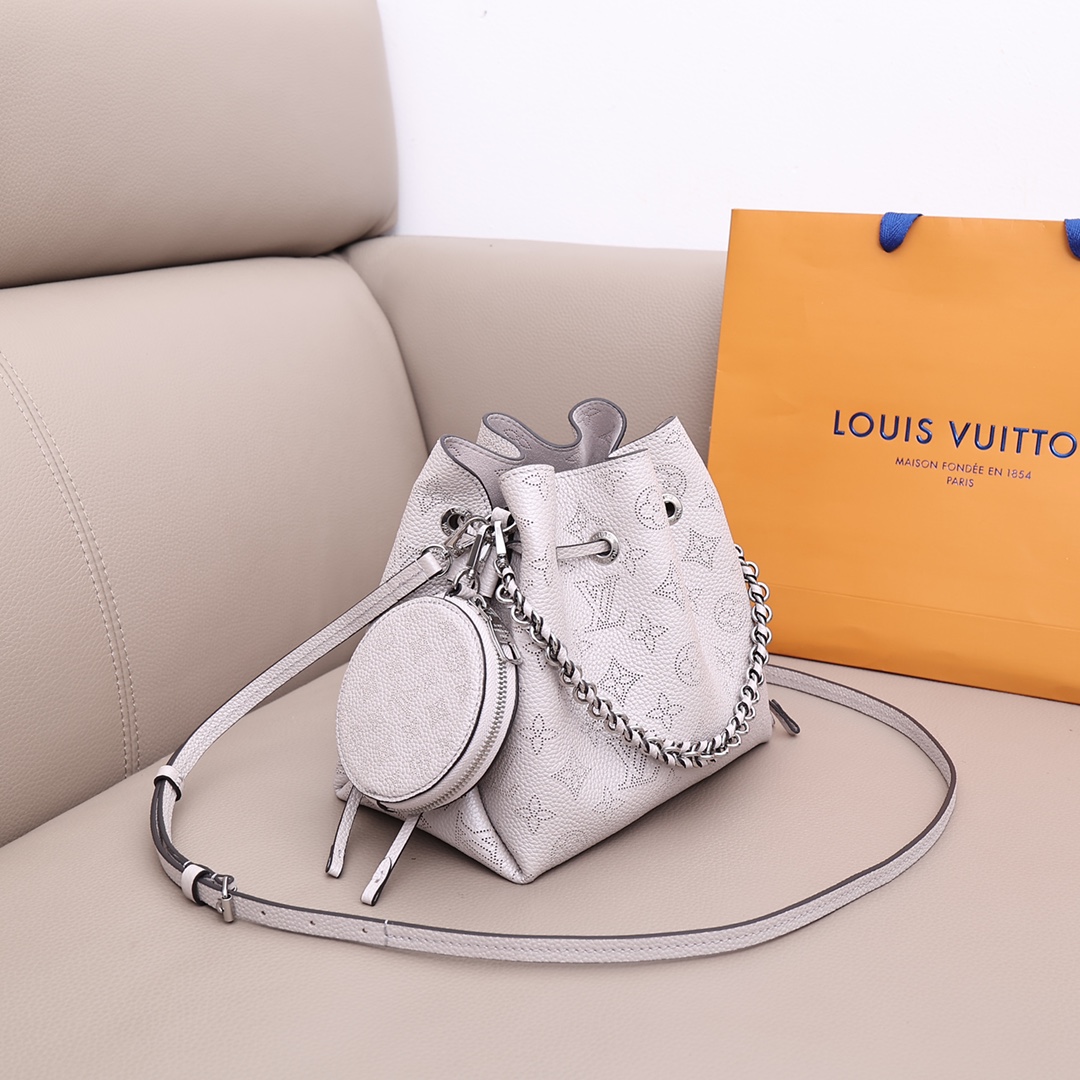 louis-vuitton-bella-mahina-leather-handbags-M58791_2 louis vuitton bella mahina leather handbags M58791 2