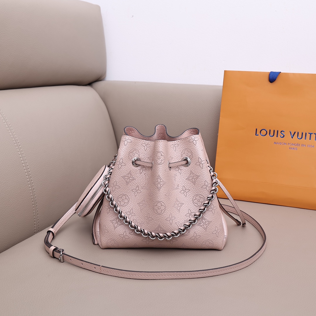 louis-vuitton-bella-mahina-leather-handbags-M58792_1 louis vuitton bella mahina leather handbags M58792 1