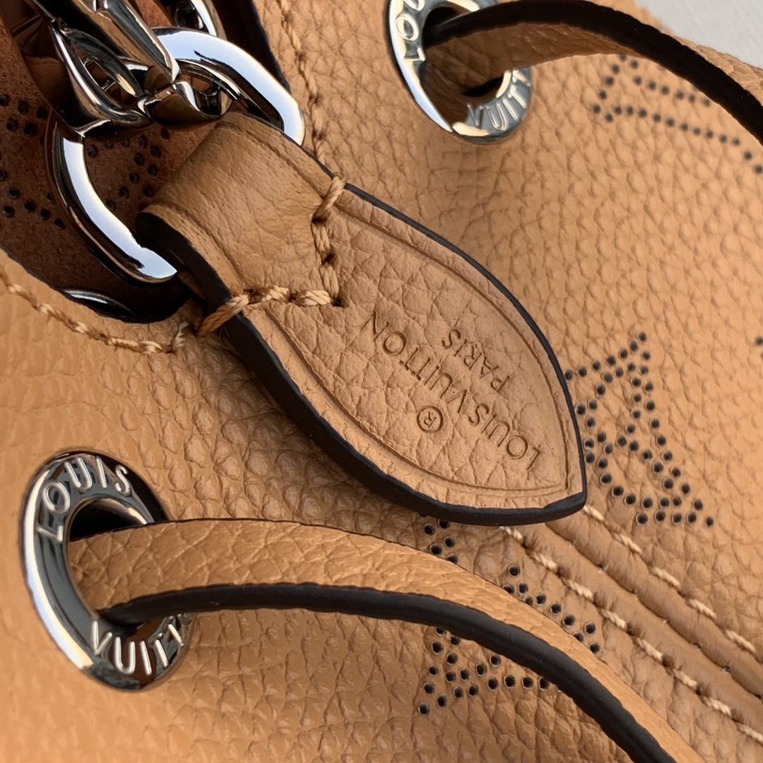 louis-vuitton-bella-mahina-leather-handbags-M59369_7 louis vuitton bella mahina leather handbags M59369 7