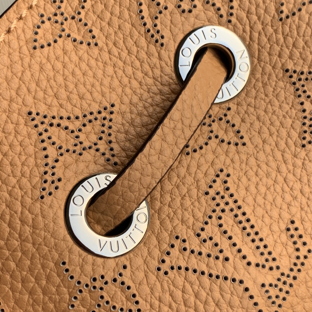louis-vuitton-bella-mahina-leather-handbags-M59369_9 louis vuitton bella mahina leather handbags M59369 9