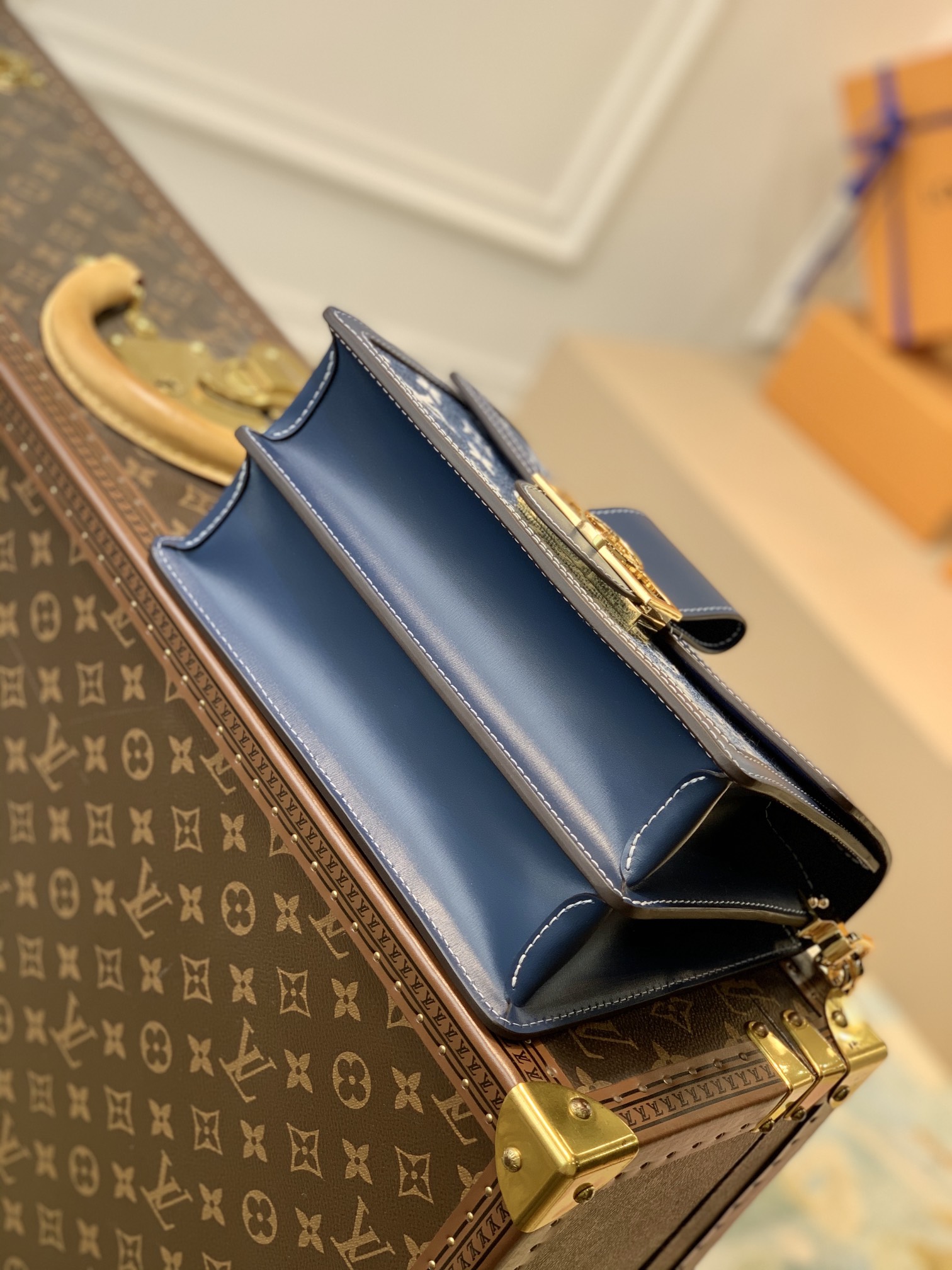 louis-vuitton-dauphine-mm-handbags-M59631_4 louis vuitton dauphine mm handbags M59631 4