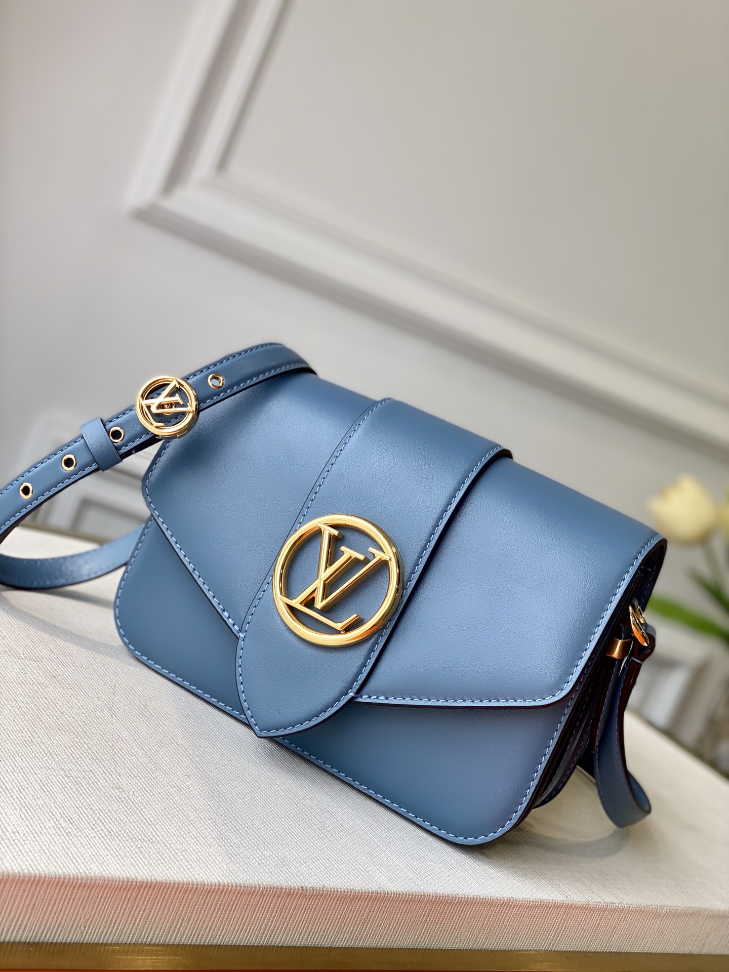 louis-vuitton-lv-pont-9-smooth-calfskin-leather-handbags-M55947_1 louis vuitton lv pont 9 smooth calfskin leather handbags M55947 1