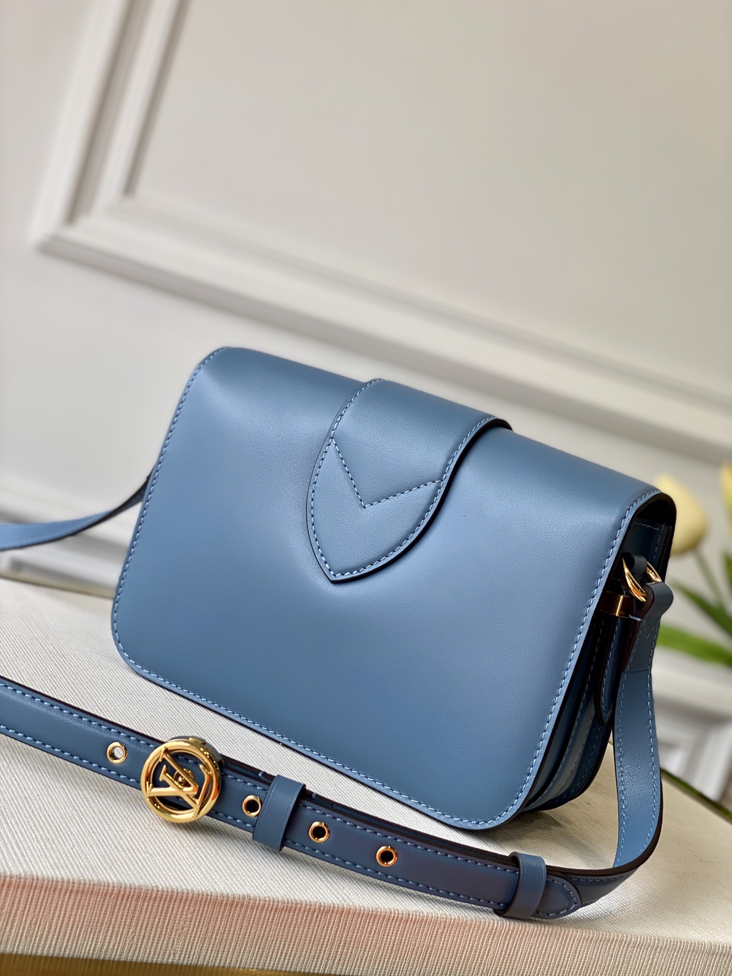 louis-vuitton-lv-pont-9-smooth-calfskin-leather-handbags-M55947_2 louis vuitton lv pont 9 smooth calfskin leather handbags M55947 2
