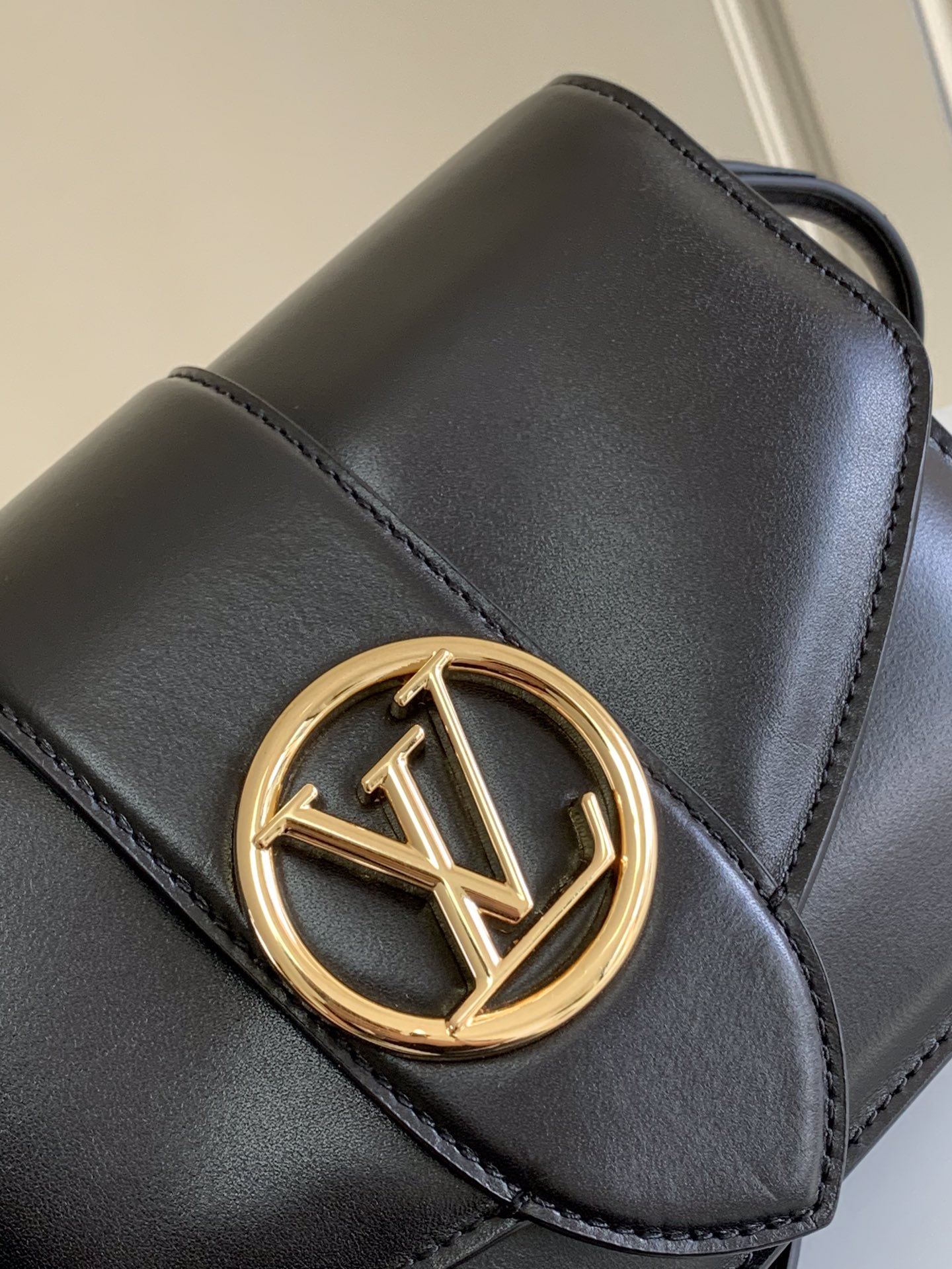 louis-vuitton-lv-pont-9-smooth-calfskin-leather-handbags-M55948_6 louis vuitton lv pont 9 smooth calfskin leather handbags M55948 6