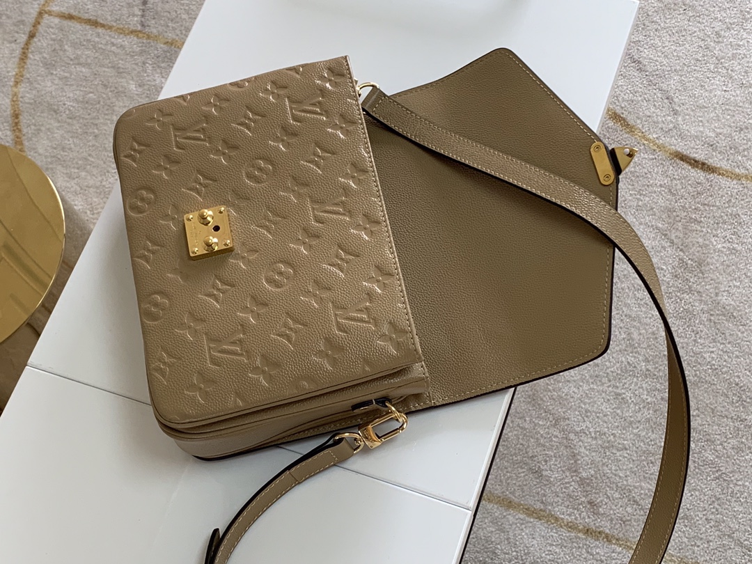 louis-vuitton-pochette-métis-monogram-empreinte-leather-handbags-M44881_5 louis vuitton pochette metis monogram empreinte leather handbags M44881 5