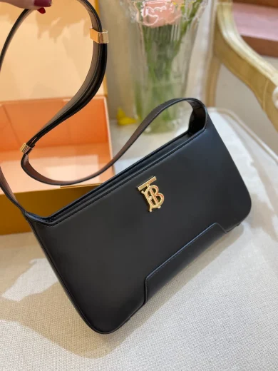 BURBERRY LEATHER TB SHOULDER BAG BLACK 80462461 1