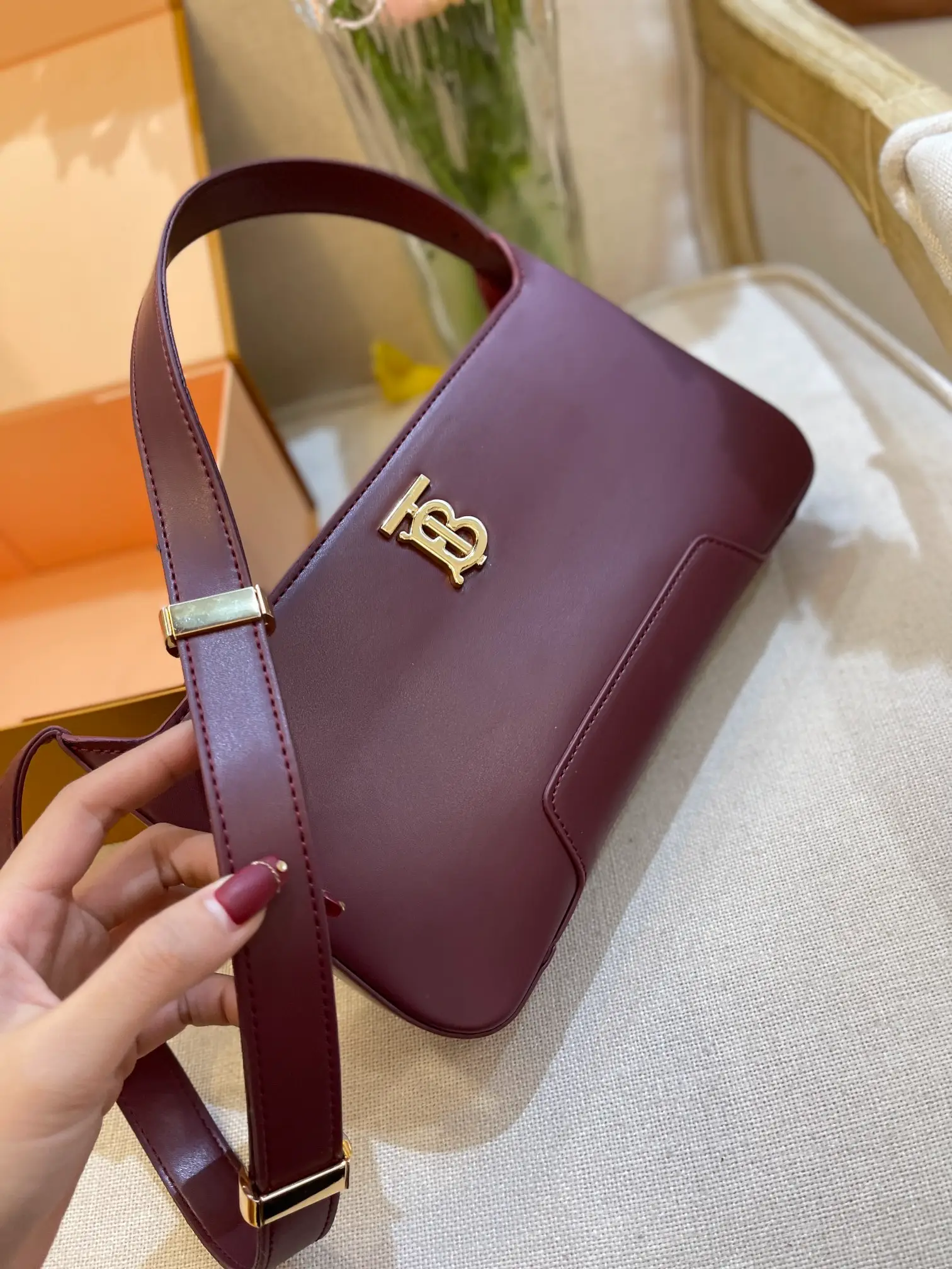 BURBERRY-LEATHER-TB-SHOULDER-BAG-DEEP-MAROON-80462491_3 BURBERRY LEATHER TB SHOULDER BAG DEEP MAROON 80462491 3