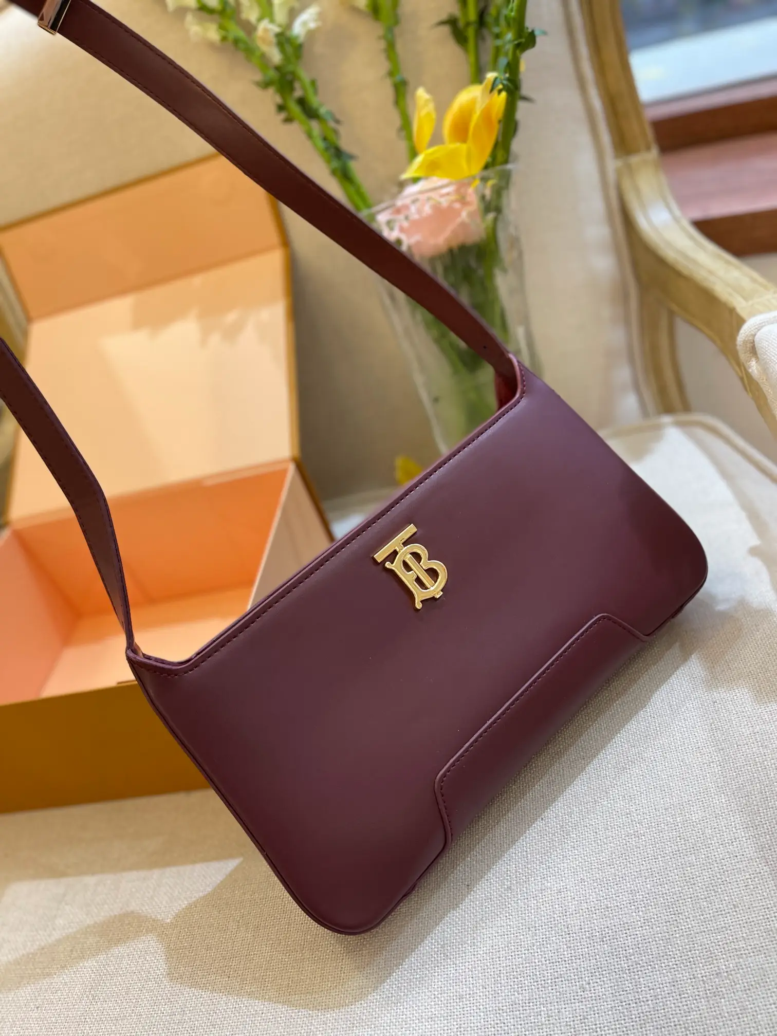 BURBERRY-LEATHER-TB-SHOULDER-BAG-DEEP-MAROON-80462491_4 BURBERRY LEATHER TB SHOULDER BAG DEEP MAROON 80462491 4