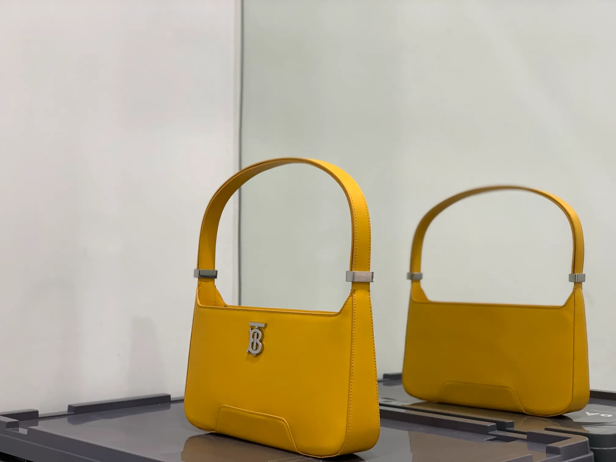 BURBERRY-LEATHER-TB-SHOULDER-BAG-ORANGE-80522401_5 BURBERRY LEATHER TB SHOULDER BAG ORANGE 80522401 5