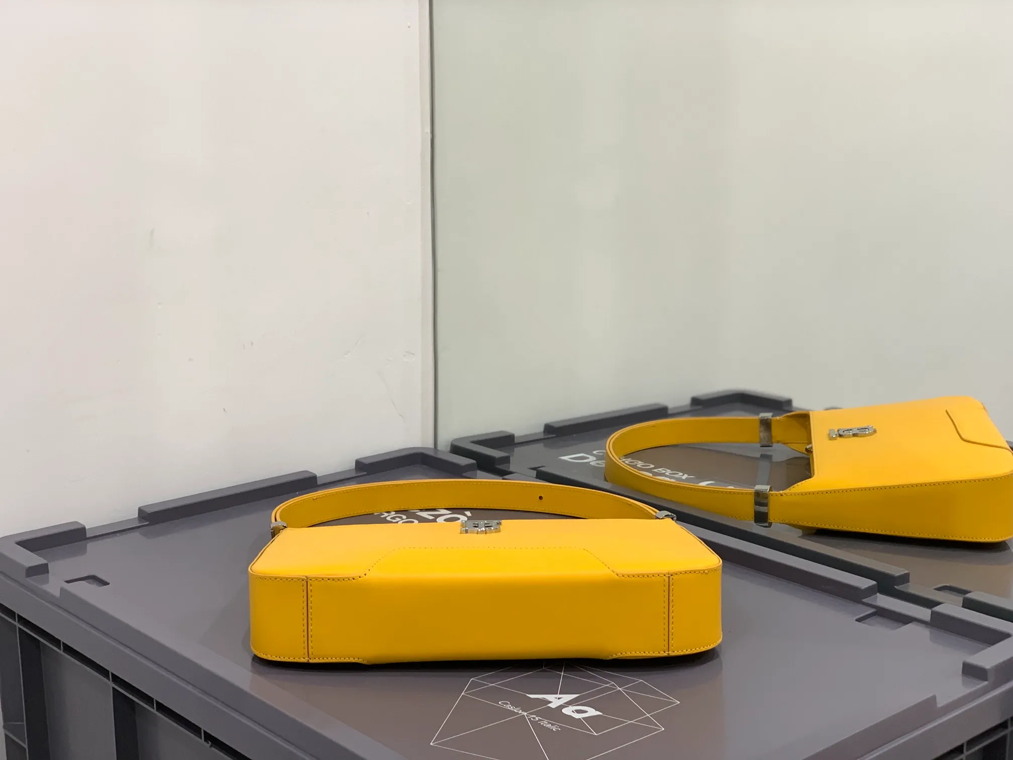 BURBERRY-LEATHER-TB-SHOULDER-BAG-ORANGE-80522401_7 BURBERRY LEATHER TB SHOULDER BAG ORANGE 80522401 7