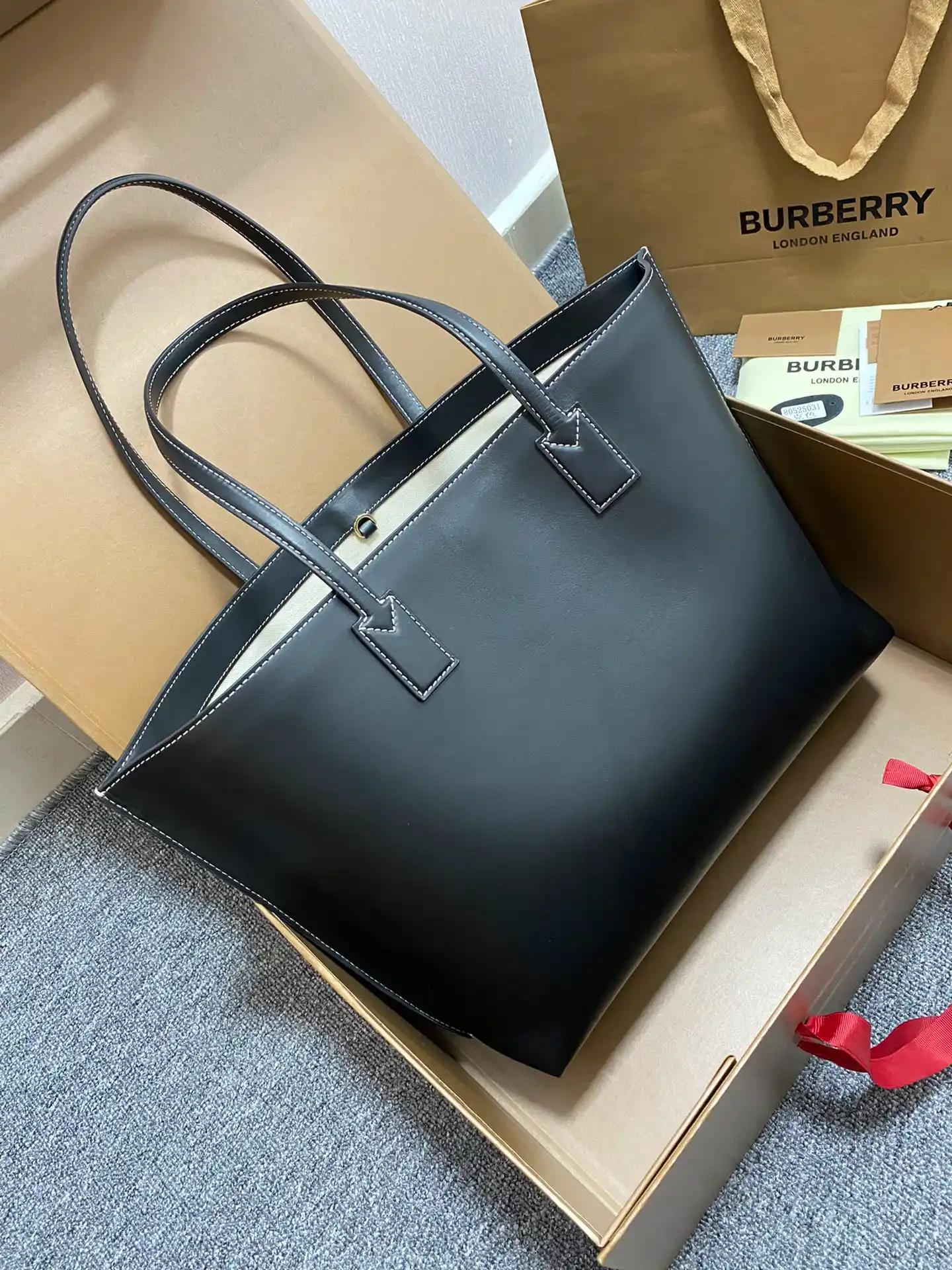 BURBERRY-MEDIUM-MONOGRAM-MOTIF-LEATHER-TOTE-BLACK-80527261_2 BURBERRY MEDIUM MONOGRAM MOTIF LEATHER TOTE BLACK 80527261 2