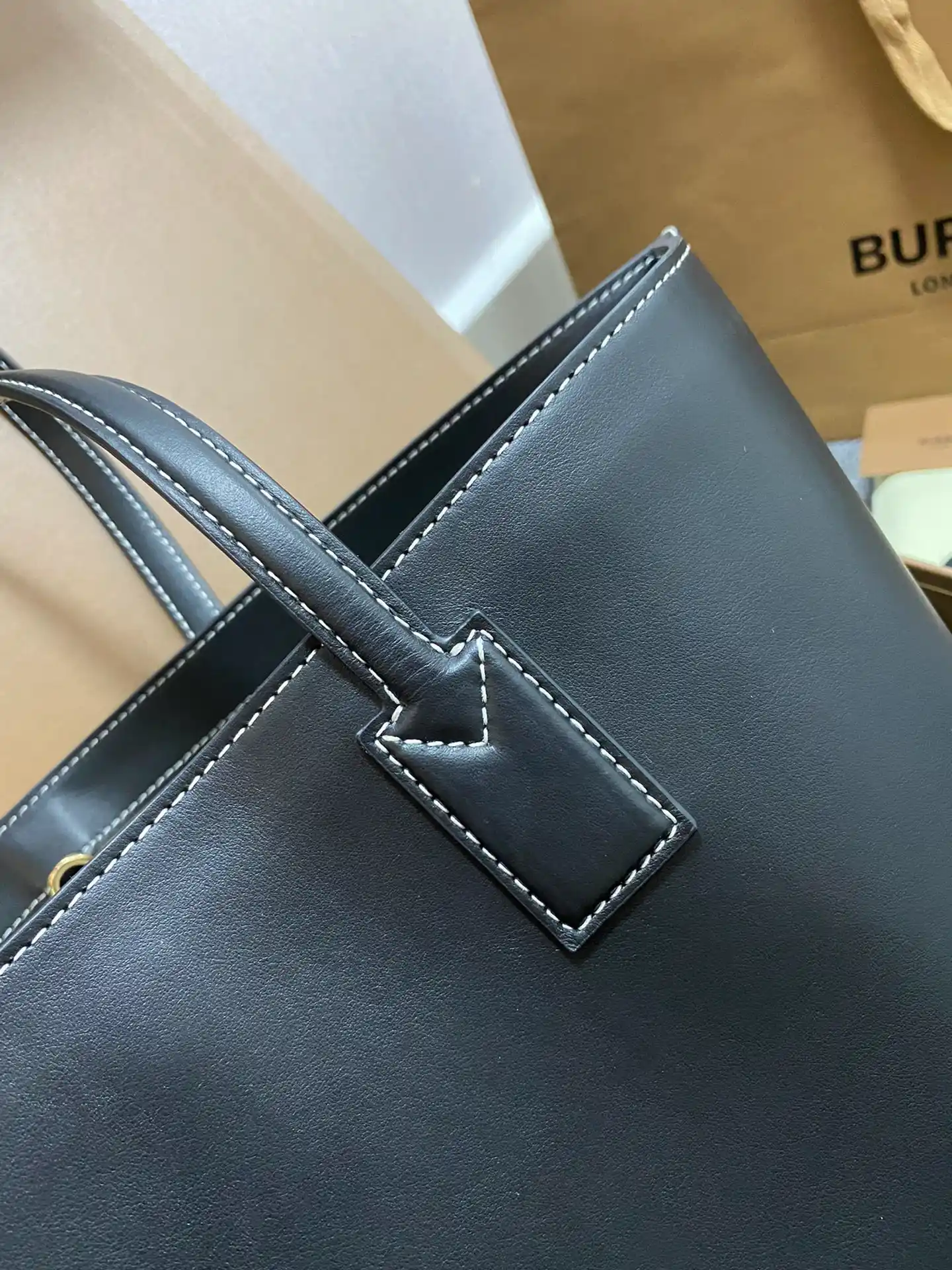 BURBERRY-MEDIUM-MONOGRAM-MOTIF-LEATHER-TOTE-BLACK-80527261_7 BURBERRY MEDIUM MONOGRAM MOTIF LEATHER TOTE BLACK 80527261 7