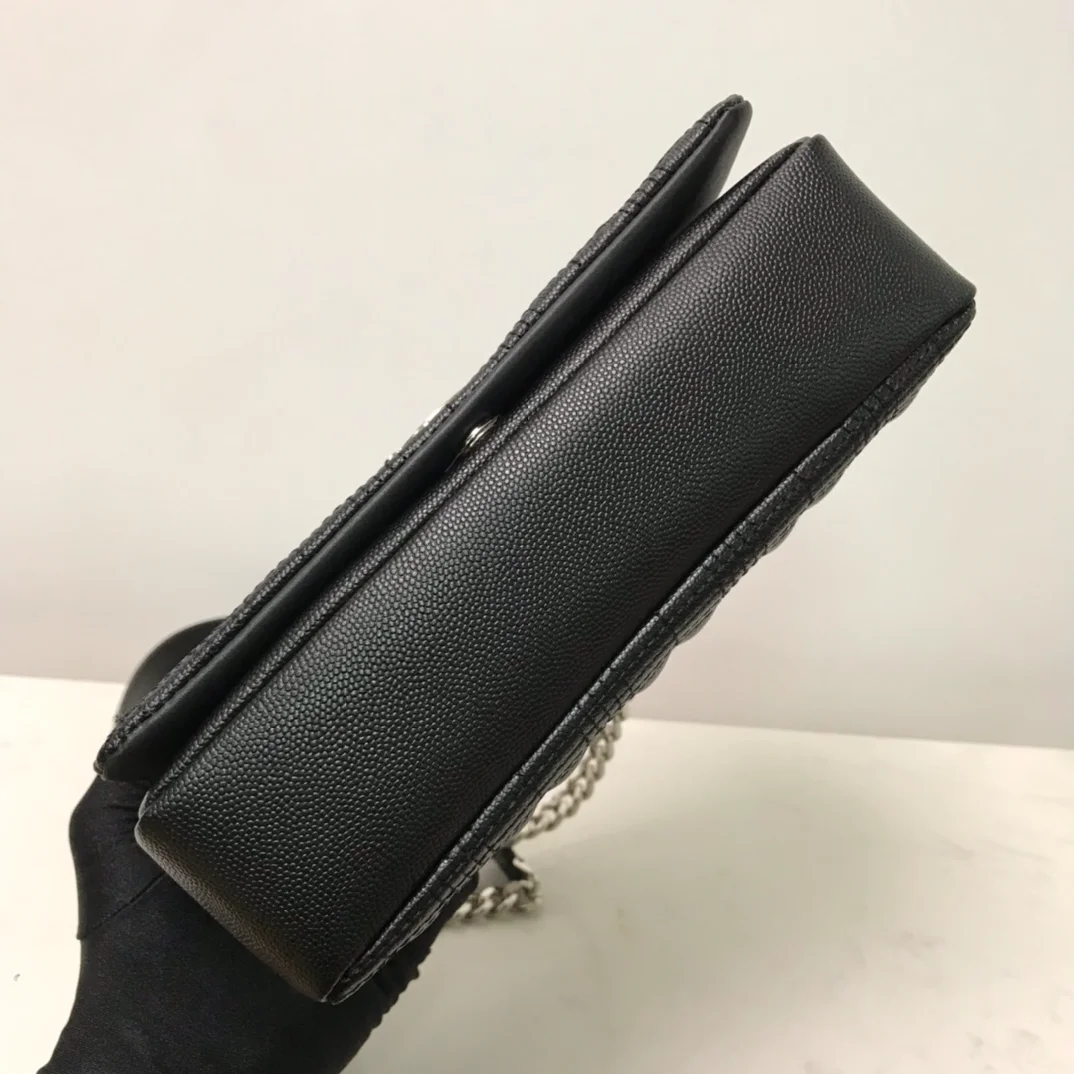 BURBERRY-SMALL-QUILTED-LAMBSKIN-LOLA-BAG-BLACK-80490061_8 BURBERRY SMALL QUILTED LAMBSKIN LOLA BAG BLACK 80490061 8