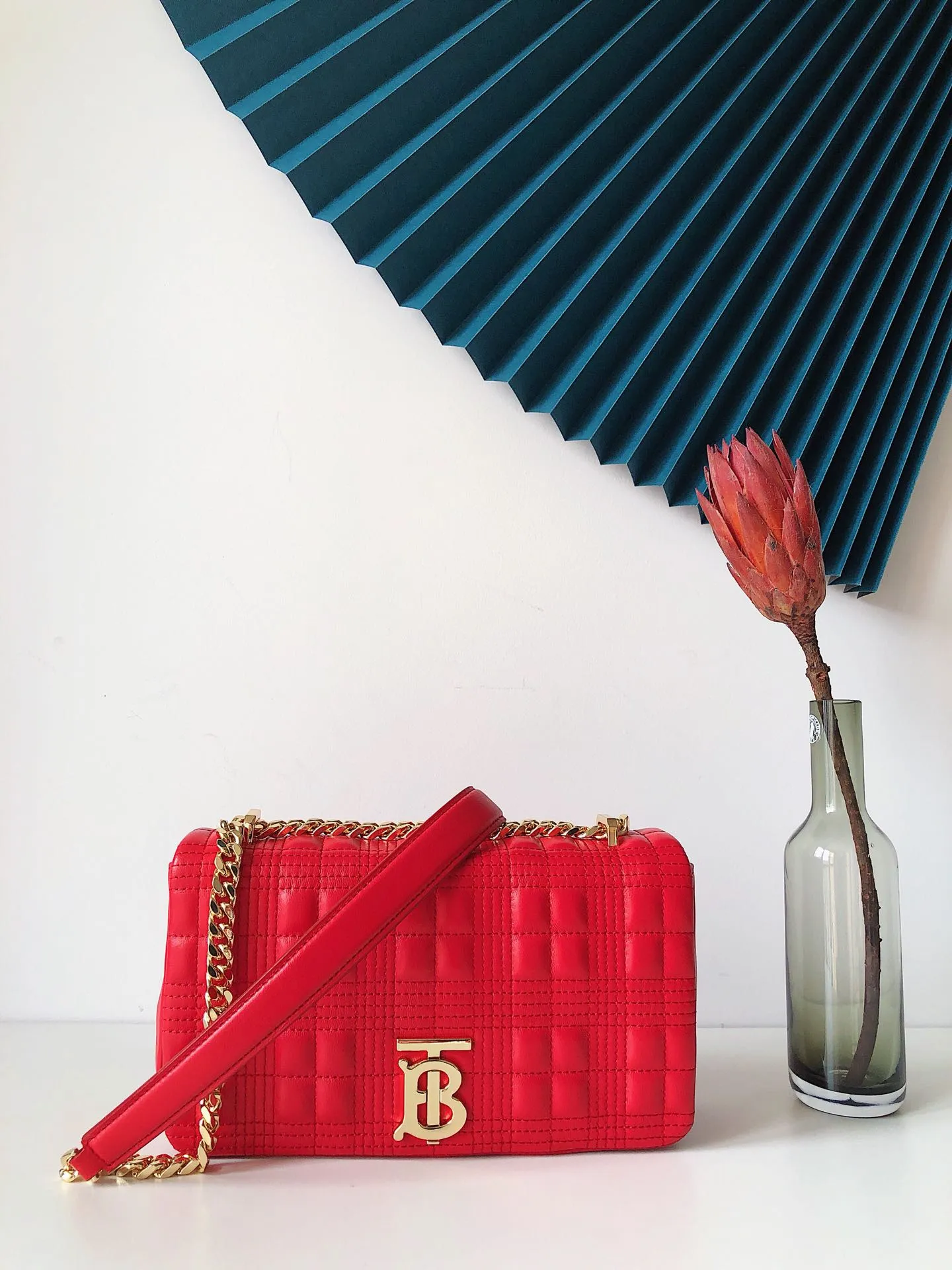 BURBERRY-SMALL-QUILTED-LAMBSKIN-LOLA-BAG-GOLD-BRIGHT-RED-80208491_01 BURBERRY SMALL QUILTED LAMBSKIN LOLA BAG GOLD BRIGHT RED 80208491 01