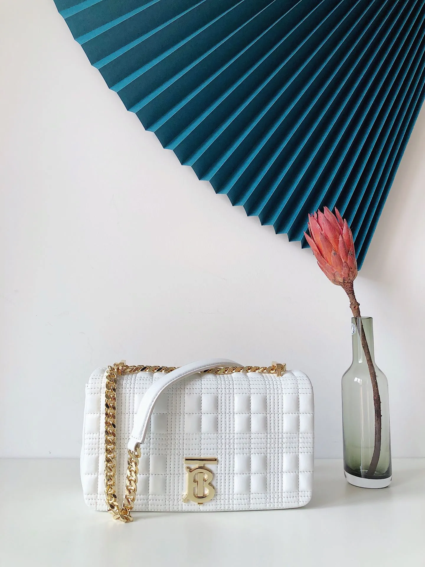 BURBERRY-SMALL-QUILTED-LAMBSKIN-LOLA-BAG-WHITE-80211061_01 BURBERRY SMALL QUILTED LAMBSKIN LOLA BAG WHITE 80211061 01