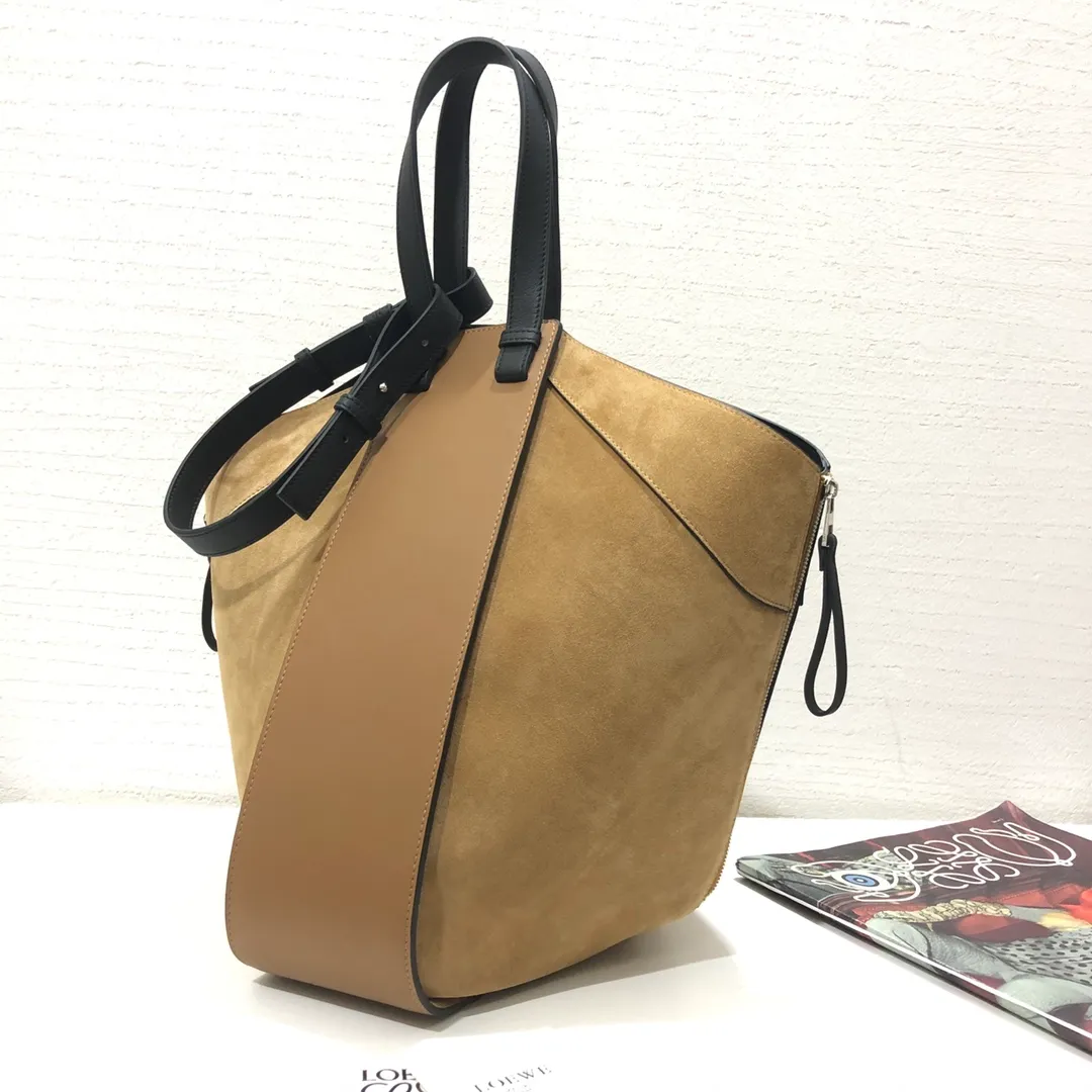 LOEWE-HAMMOCK-TOTE-BAG-IN-CALFSKIN-AND-SUEDE-DARK-GOLD-A538H02X01-3988_4 LOEWE HAMMOCK TOTE BAG IN CALFSKIN AND SUEDE DARK GOLD A538H02X01 3988 4