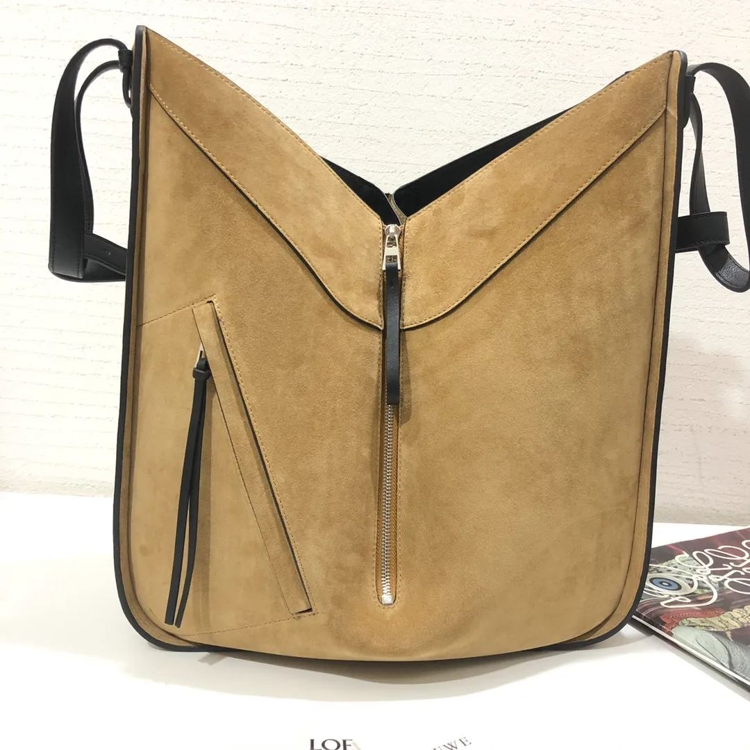 LOEWE-HAMMOCK-TOTE-BAG-IN-CALFSKIN-AND-SUEDE-DARK-GOLD-A538H02X01-3988_6 LOEWE HAMMOCK TOTE BAG IN CALFSKIN AND SUEDE DARK GOLD A538H02X01 3988 6