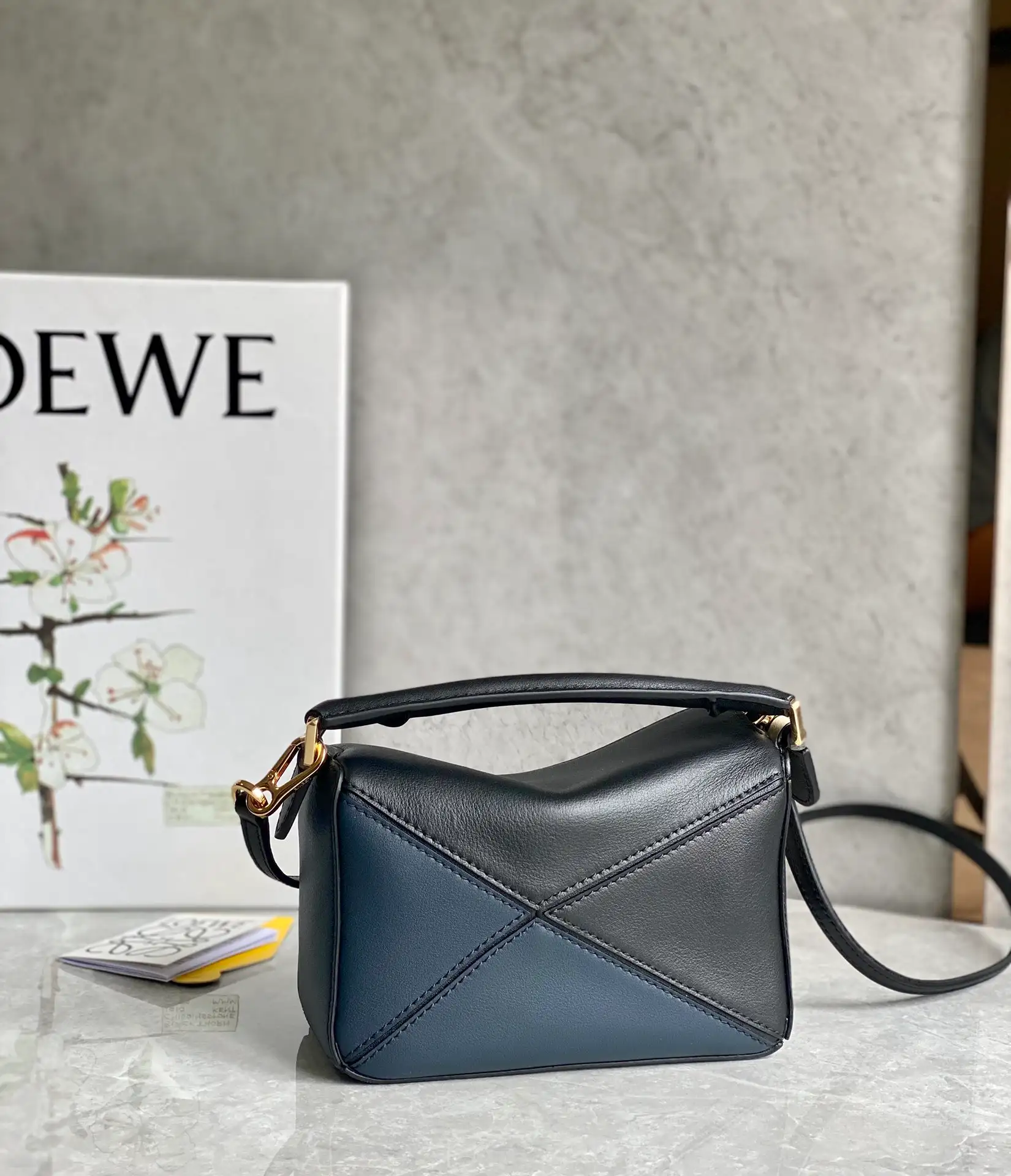 LOEWE-MINI-PUZZLE-BAG-CLASSIC-CALFSKIN-BLACK-ANGORA-A510U95X34-1676_2 LOEWE MINI PUZZLE BAG CLASSIC CALFSKIN BLACK ANGORA A510U95X34 1676 2